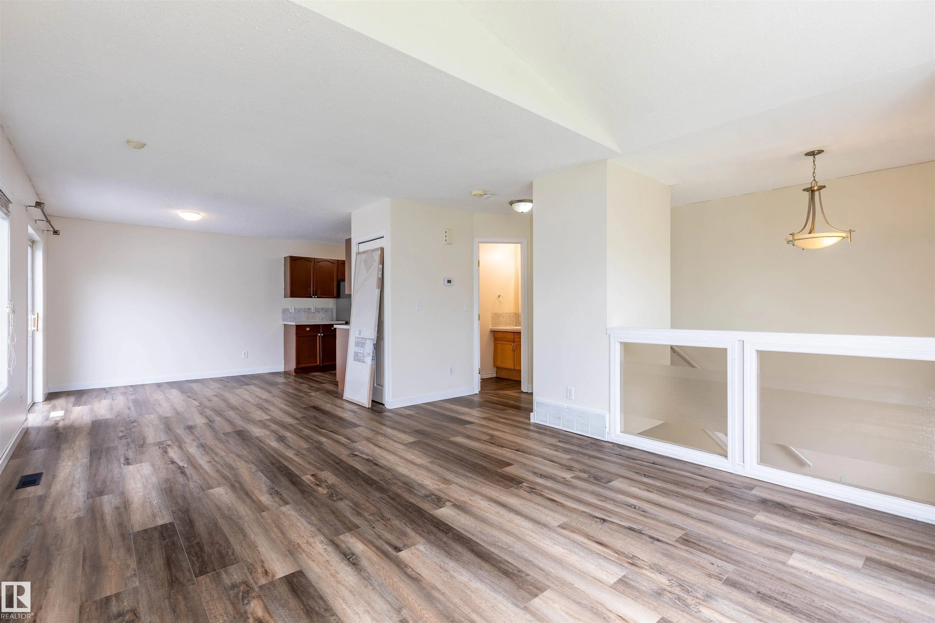 10102 103 Street