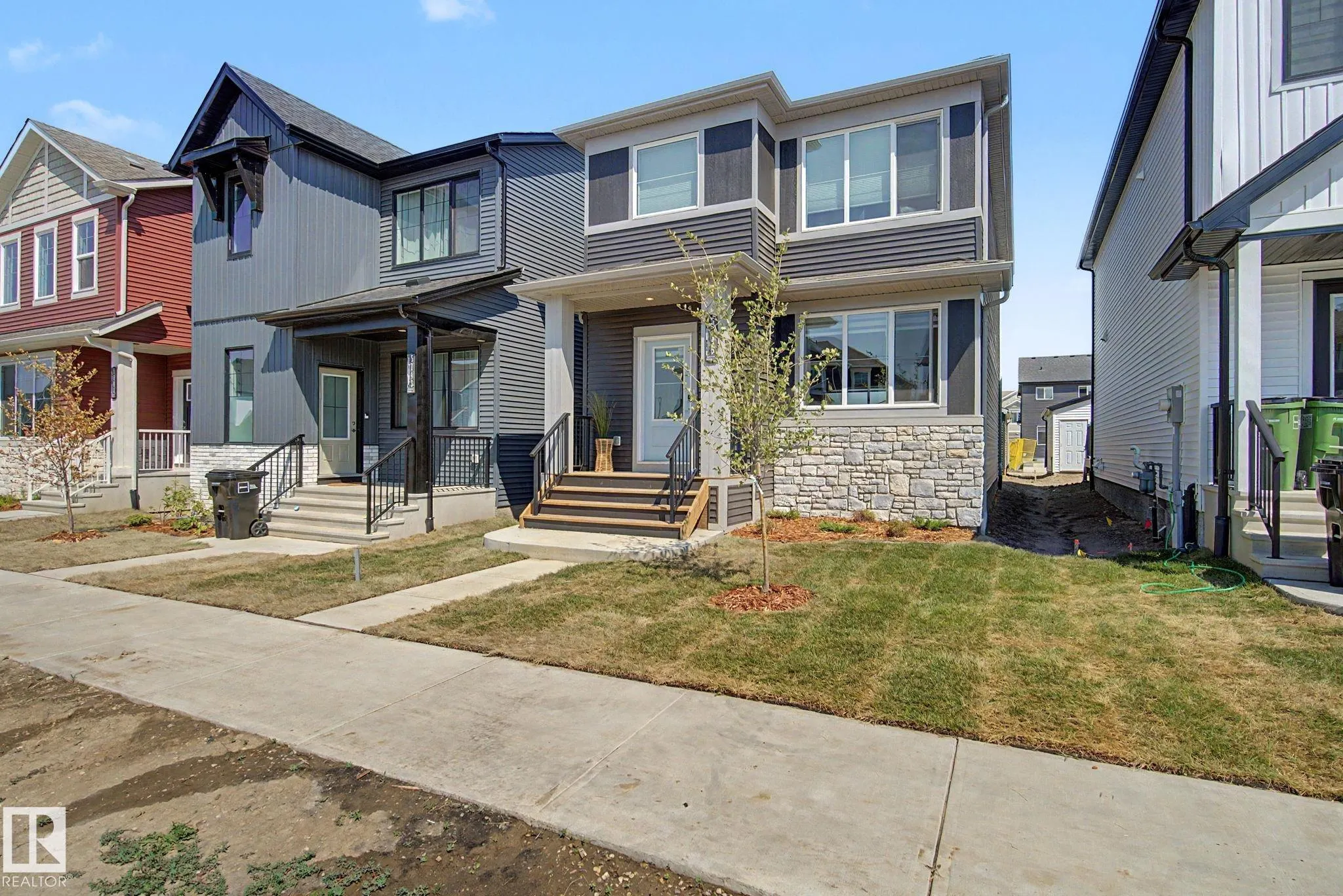 5745 HAWTHORN Common