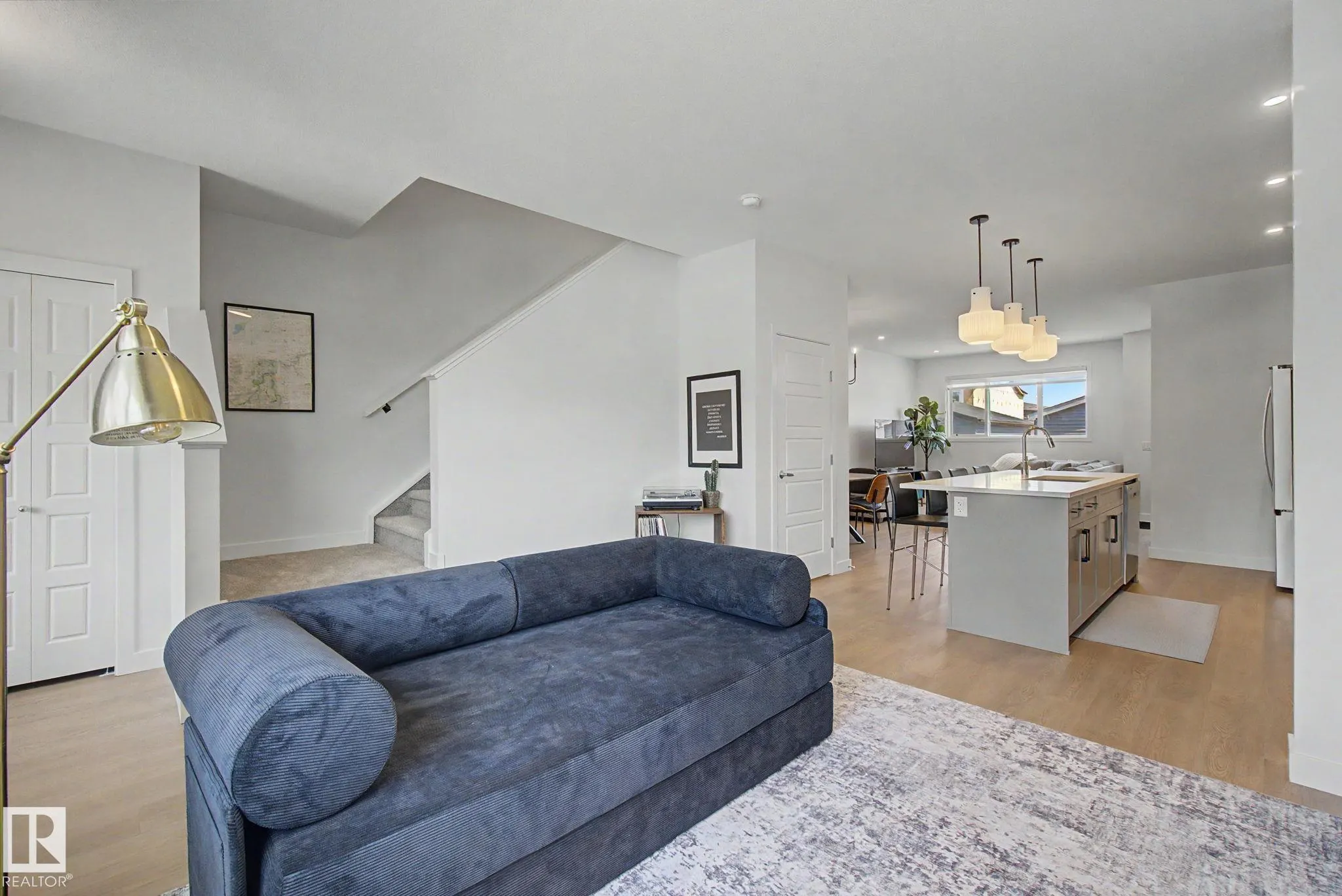 5745 HAWTHORN Common