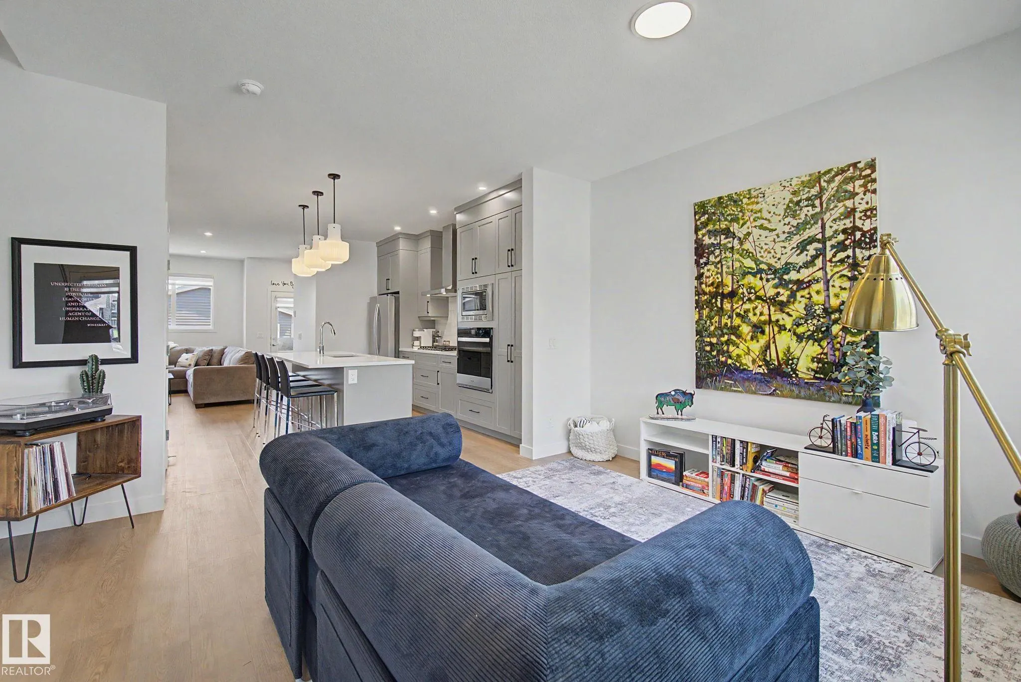 5745 HAWTHORN Common