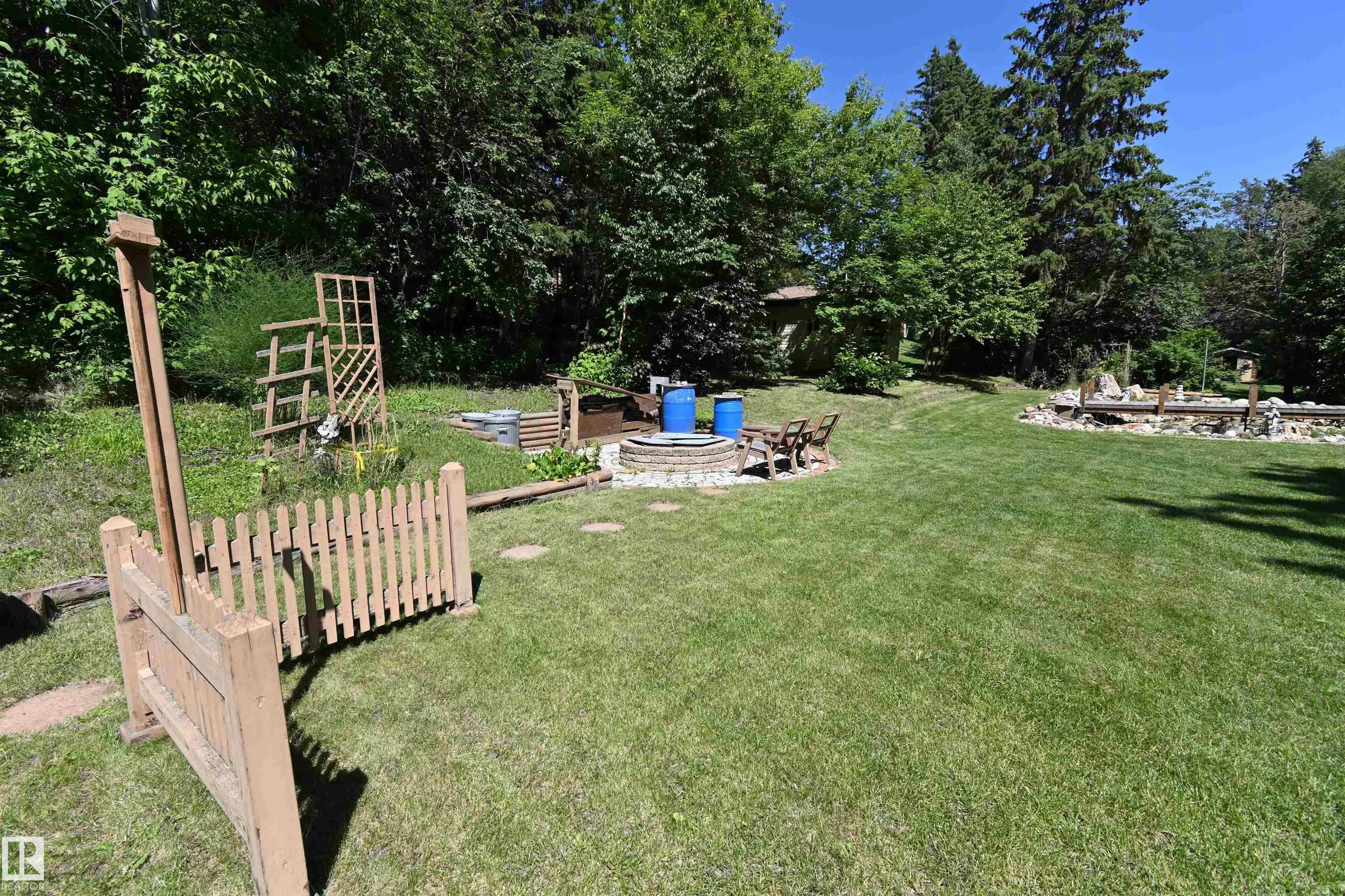 4521 LAKESHORE Road