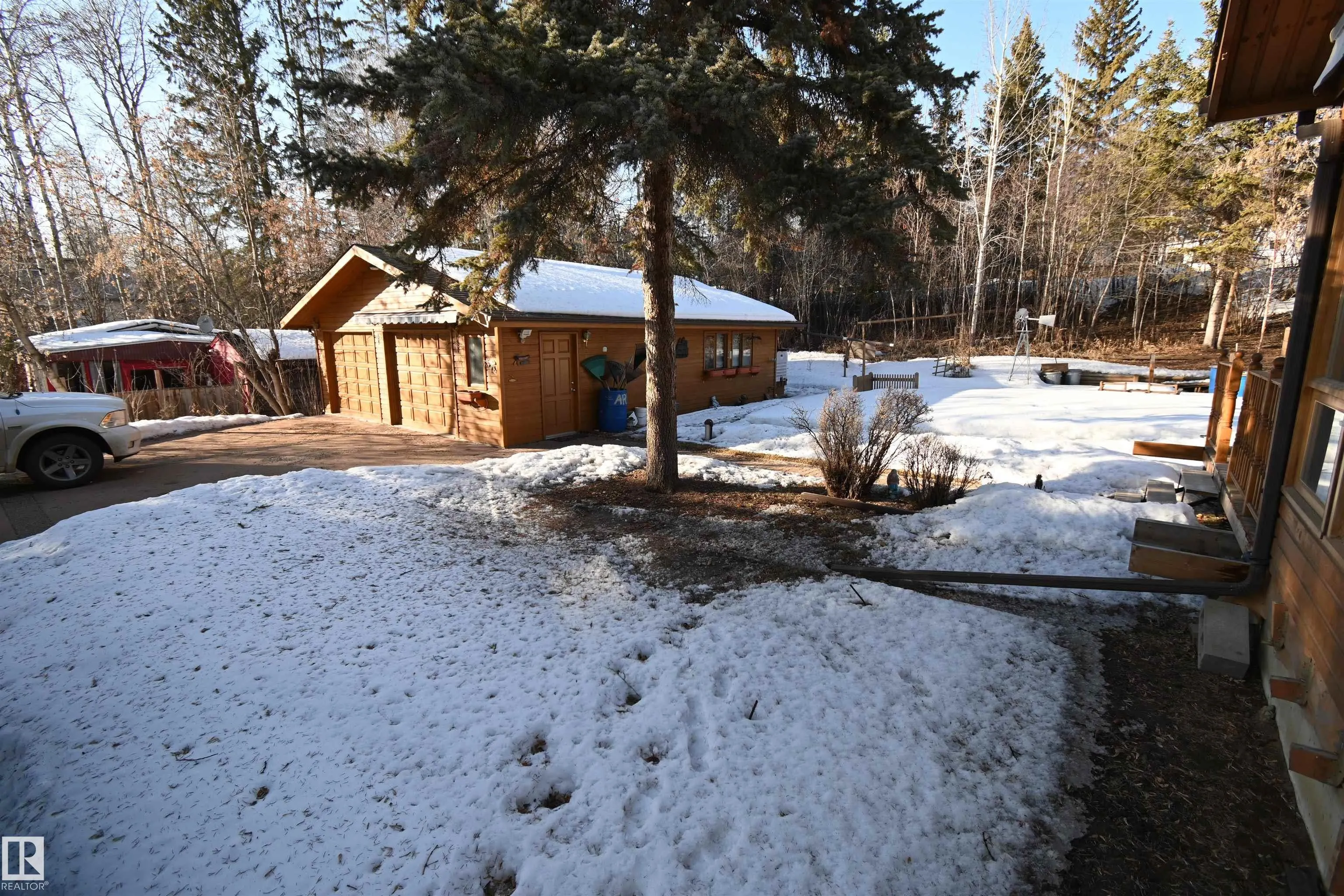 4521 LAKESHORE Road
