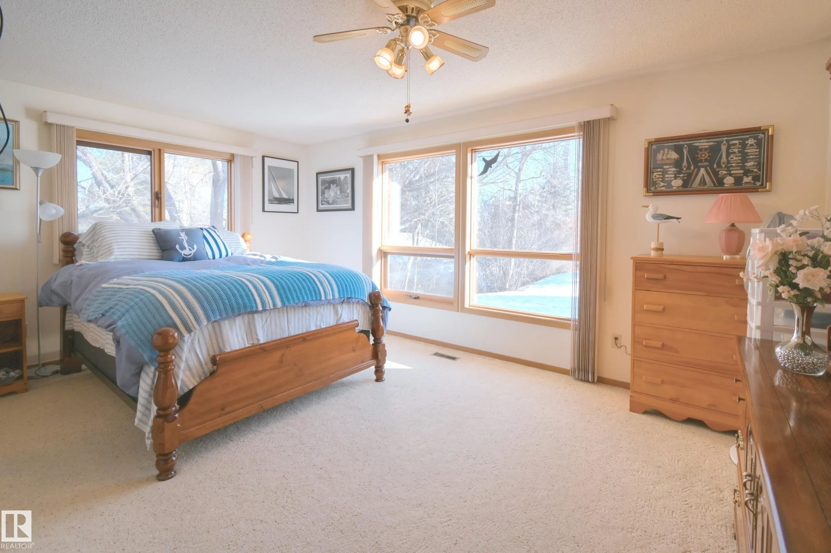 4521 LAKESHORE Road