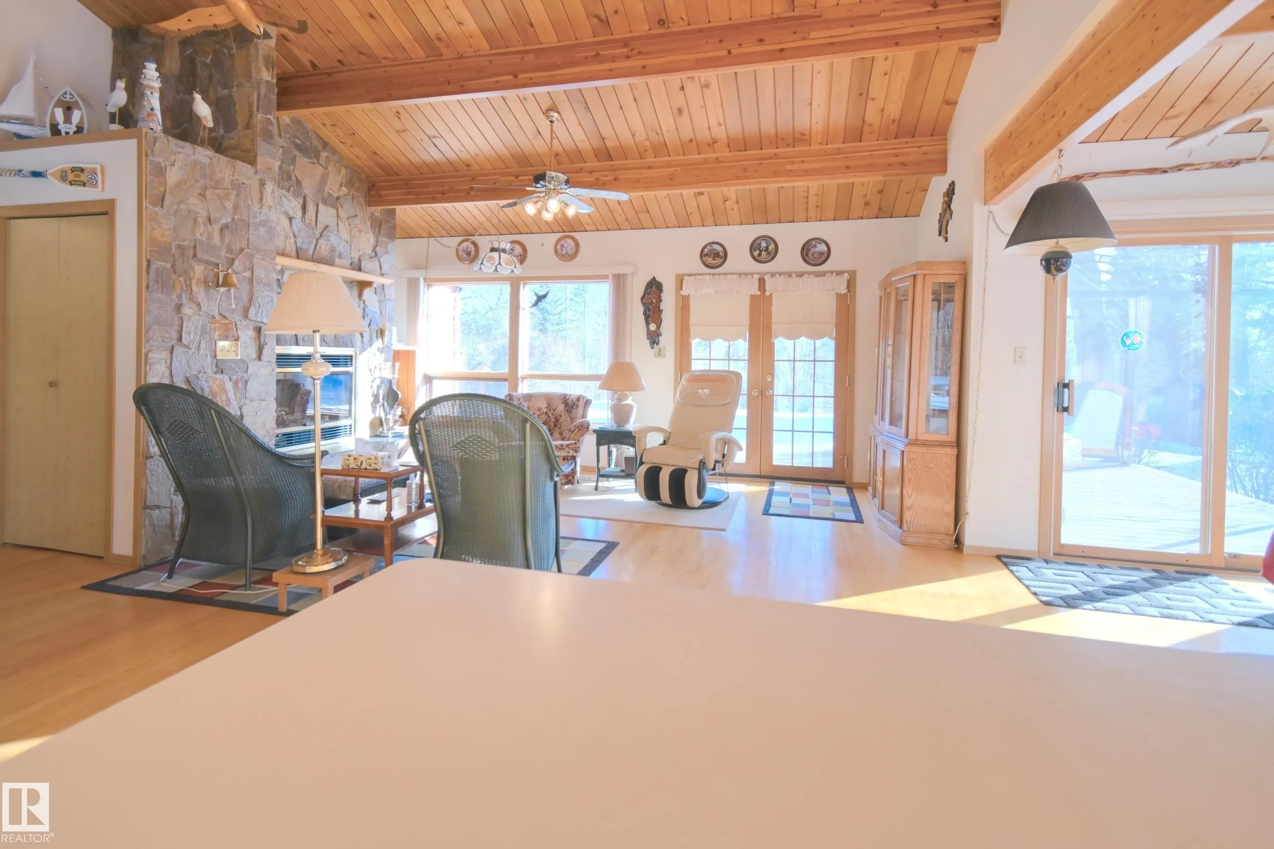 4521 LAKESHORE Road