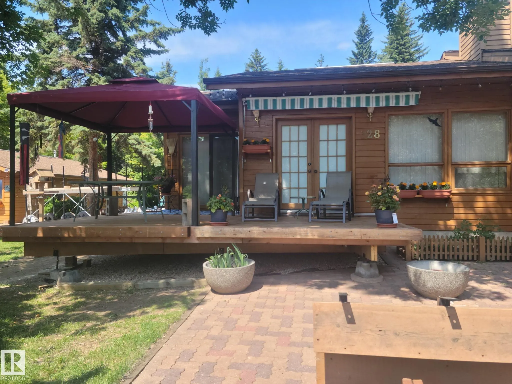 4521 LAKESHORE Road