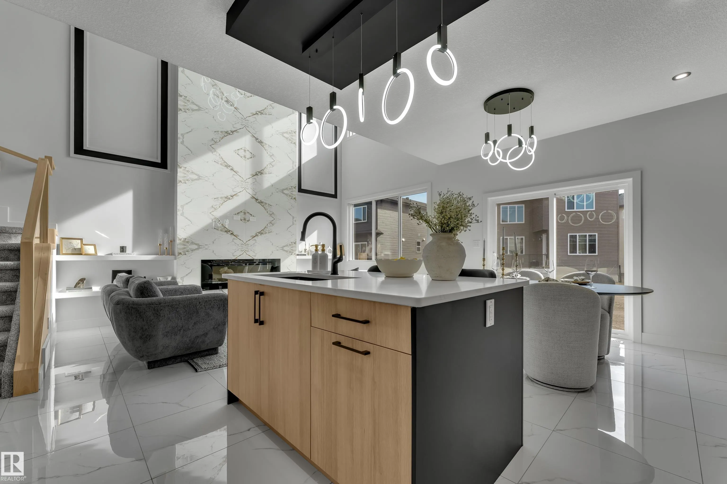 3507 44 Avenue