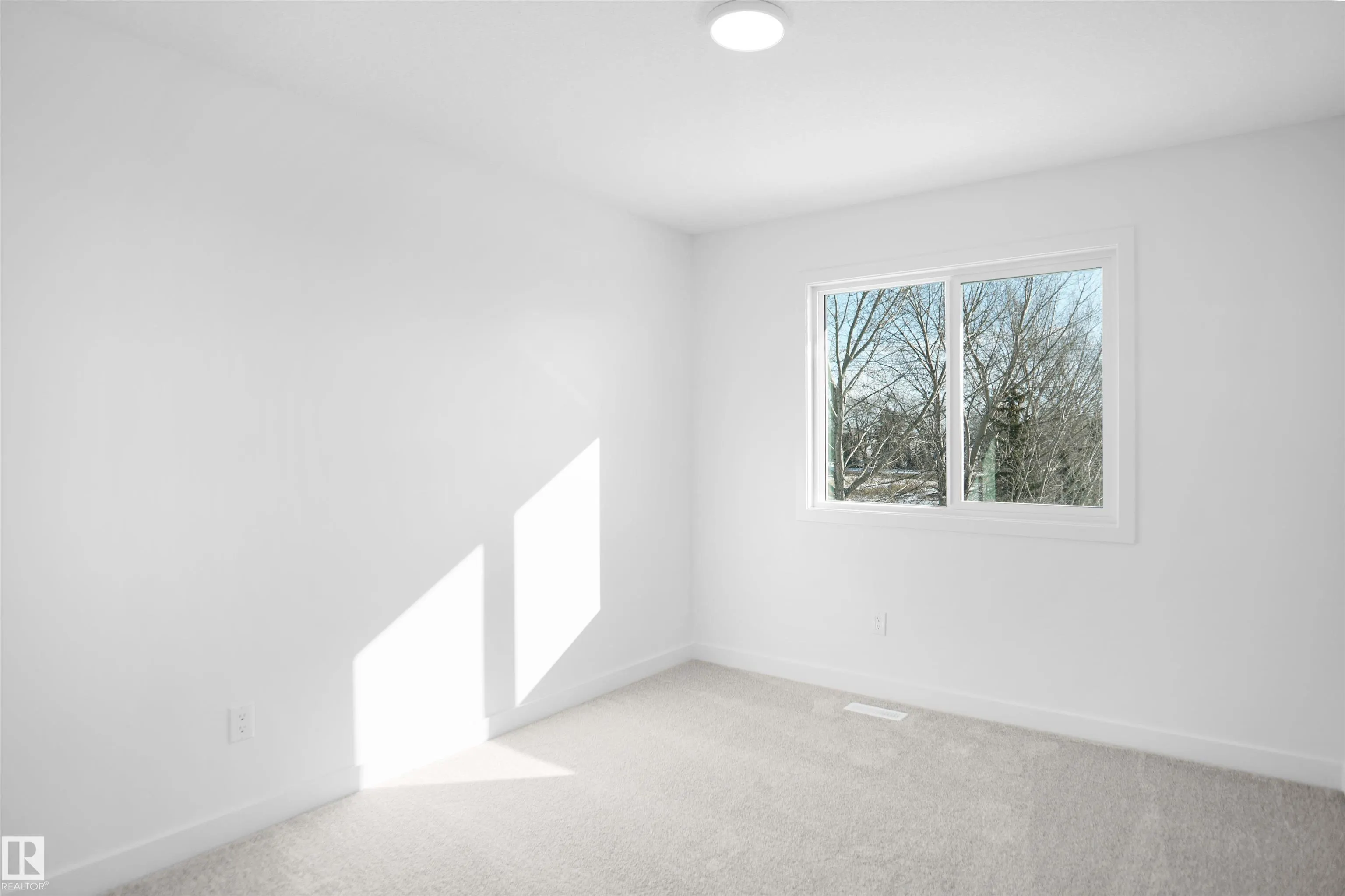 8893 Carson Way