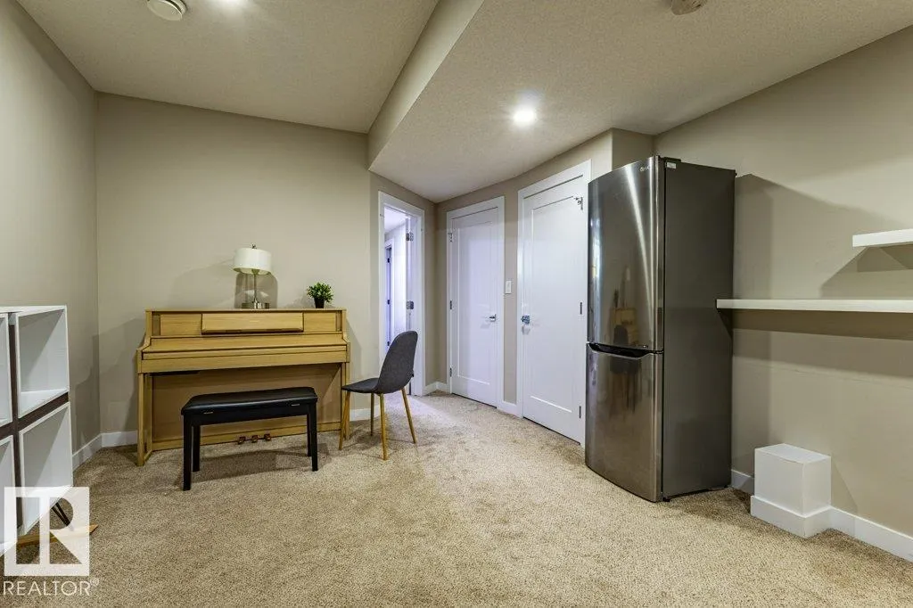 9372 Cooper Bend