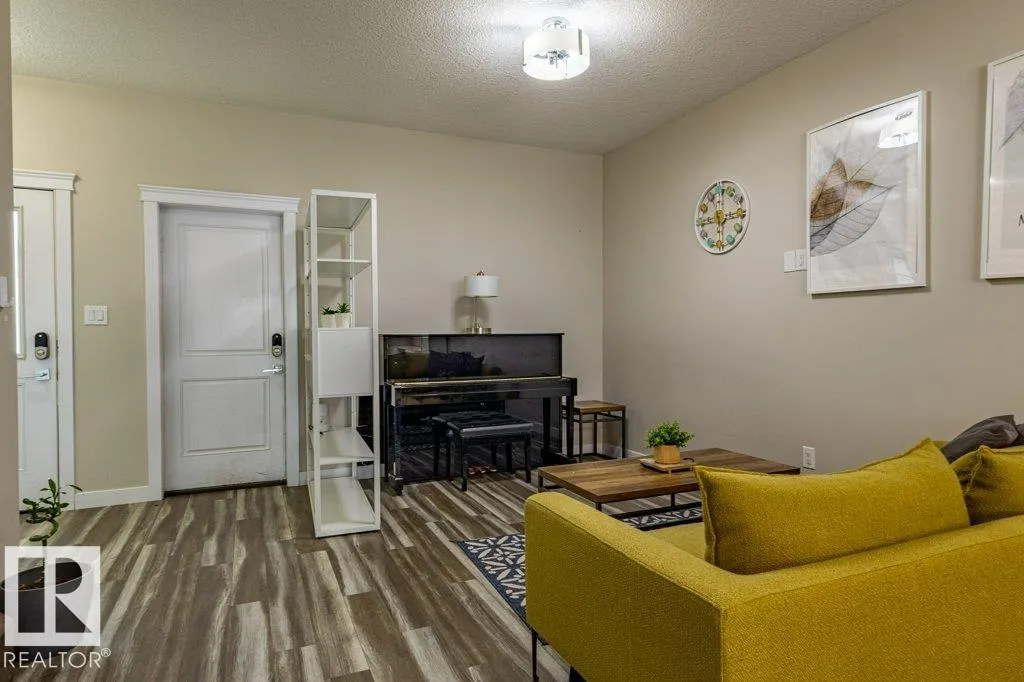 9372 Cooper Bend