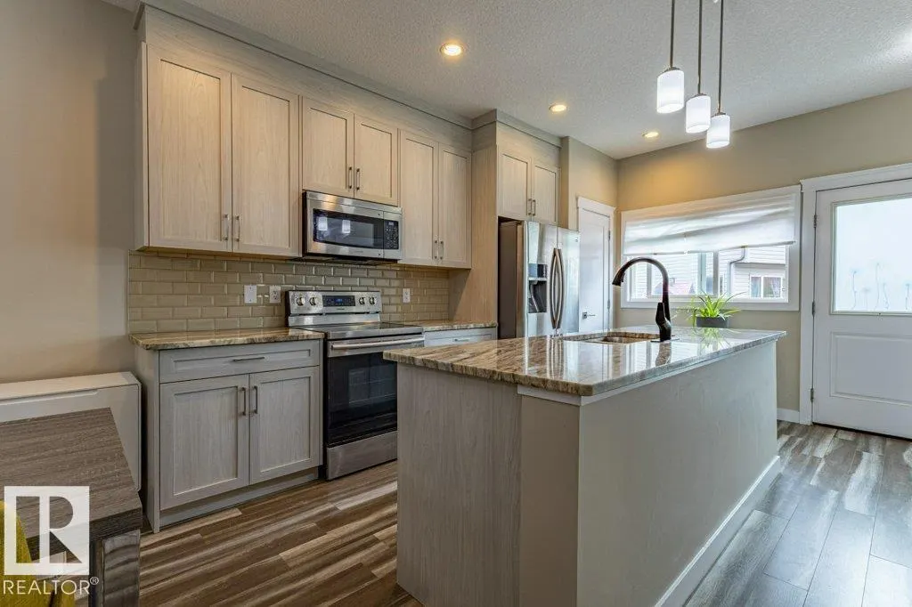 9372 Cooper Bend