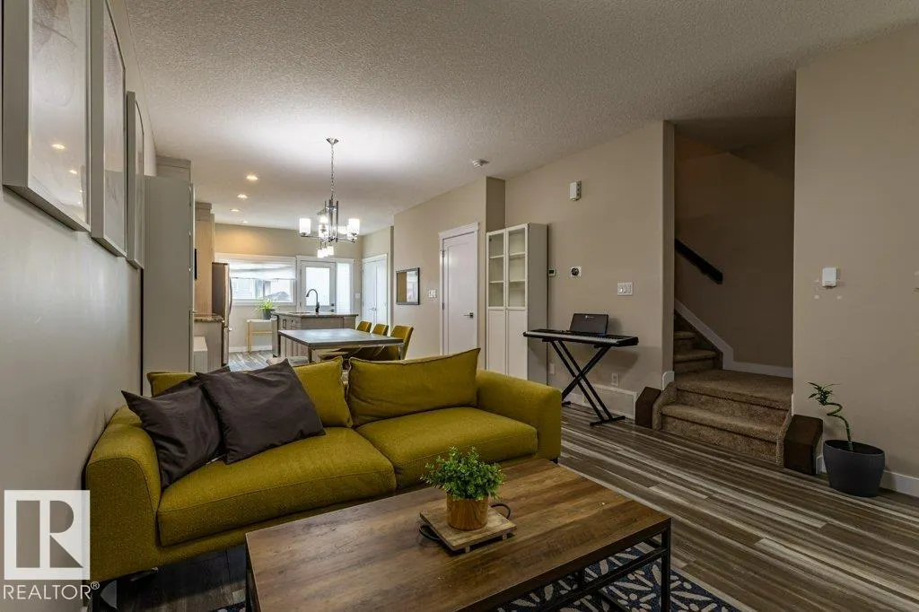9372 Cooper Bend