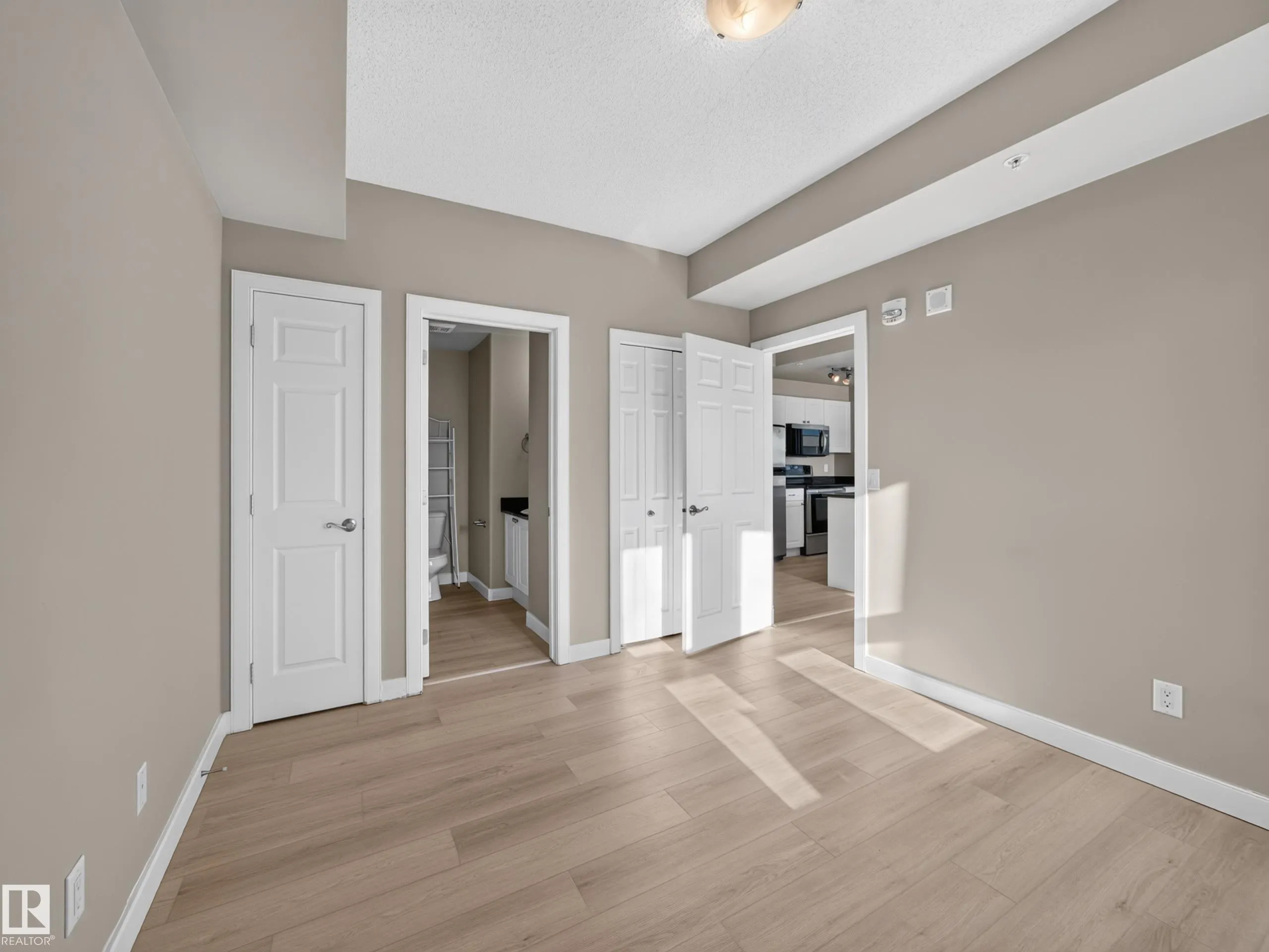 9939 109 Street