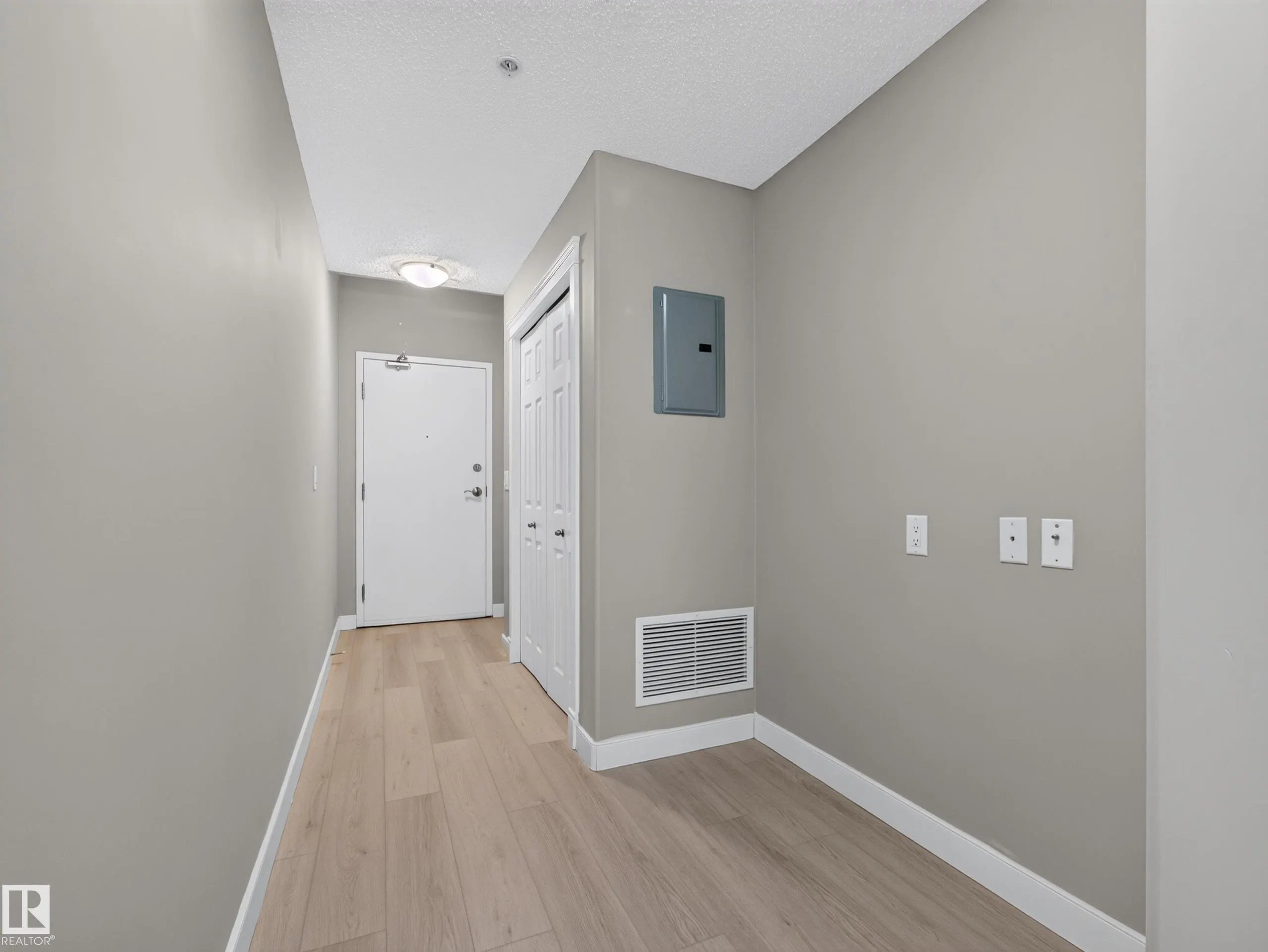 9939 109 Street