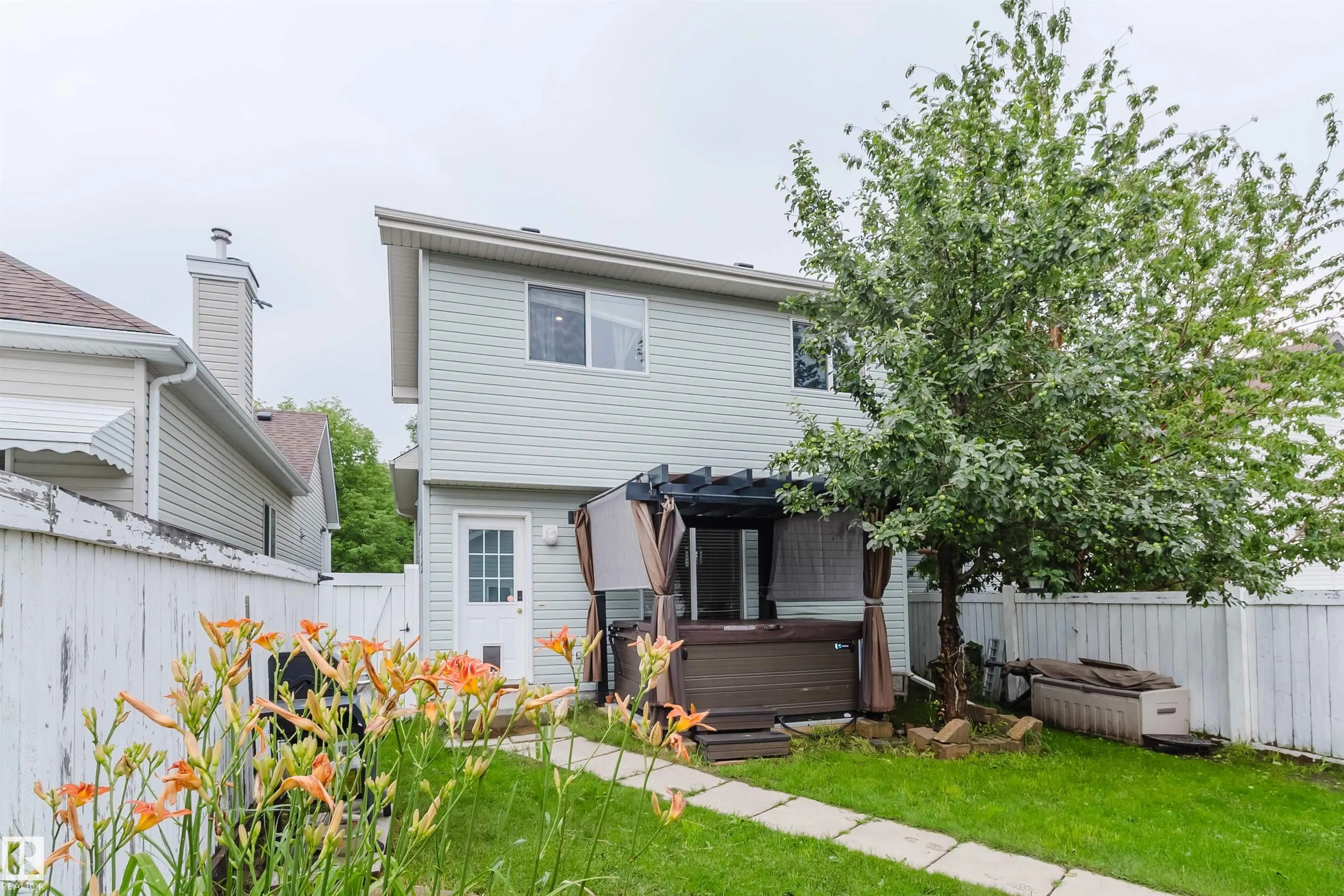 1694 TOMPKINS Wynd