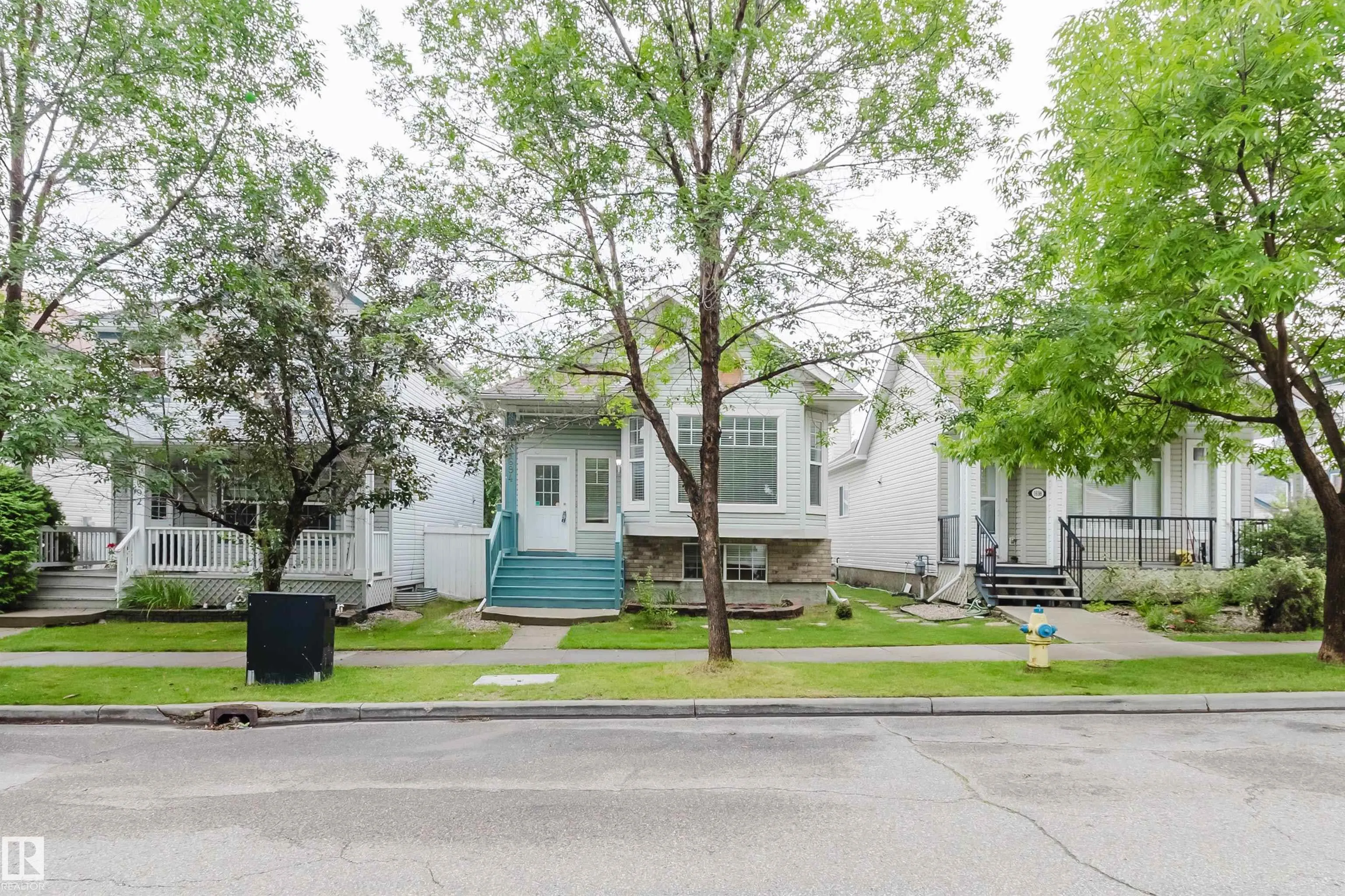 1694 TOMPKINS Wynd