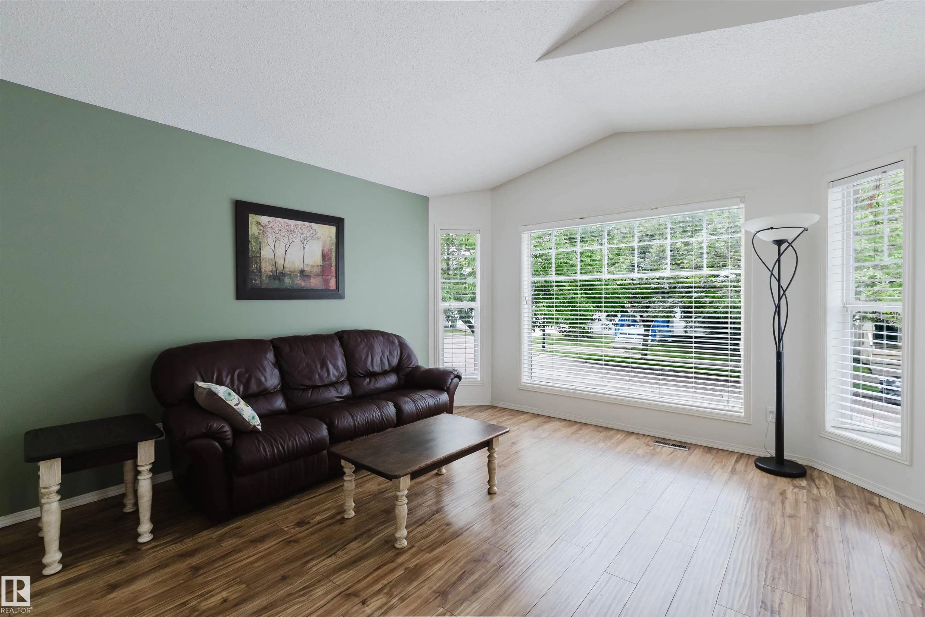 1694 TOMPKINS Wynd