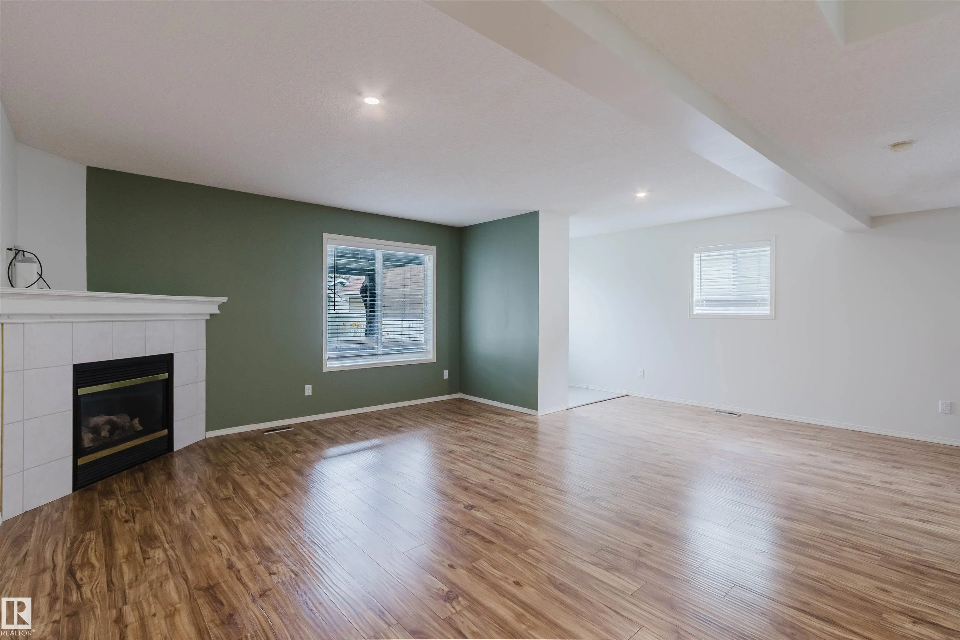 1694 TOMPKINS Wynd