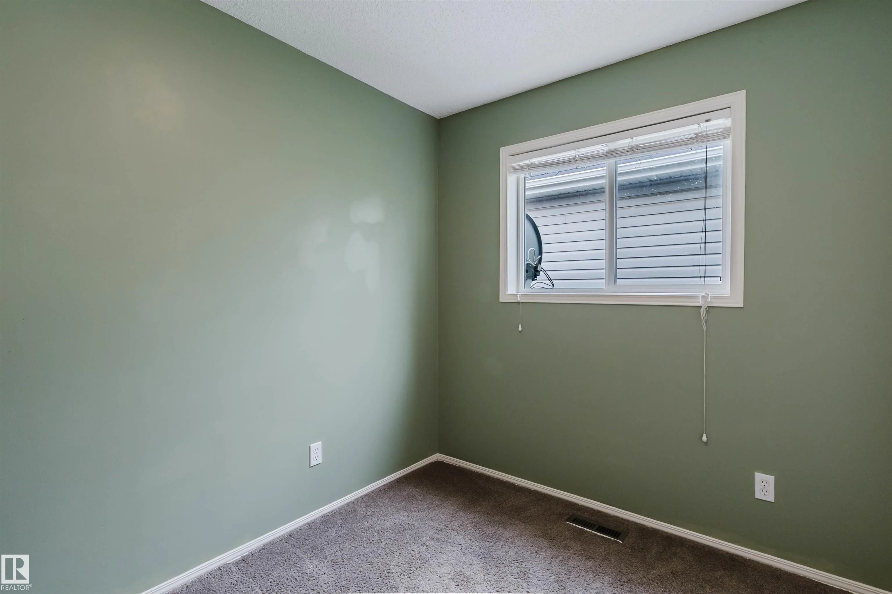 1694 TOMPKINS Wynd