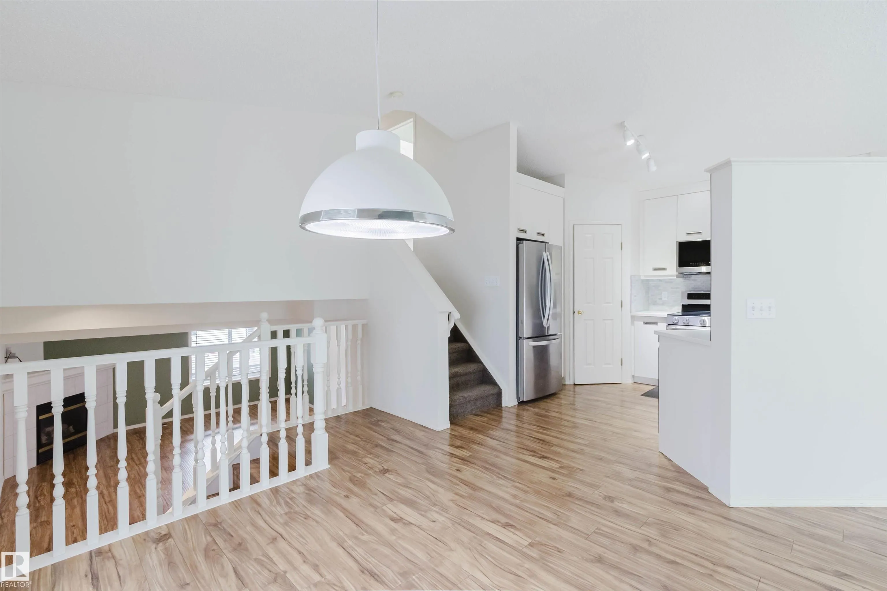 1694 TOMPKINS Wynd