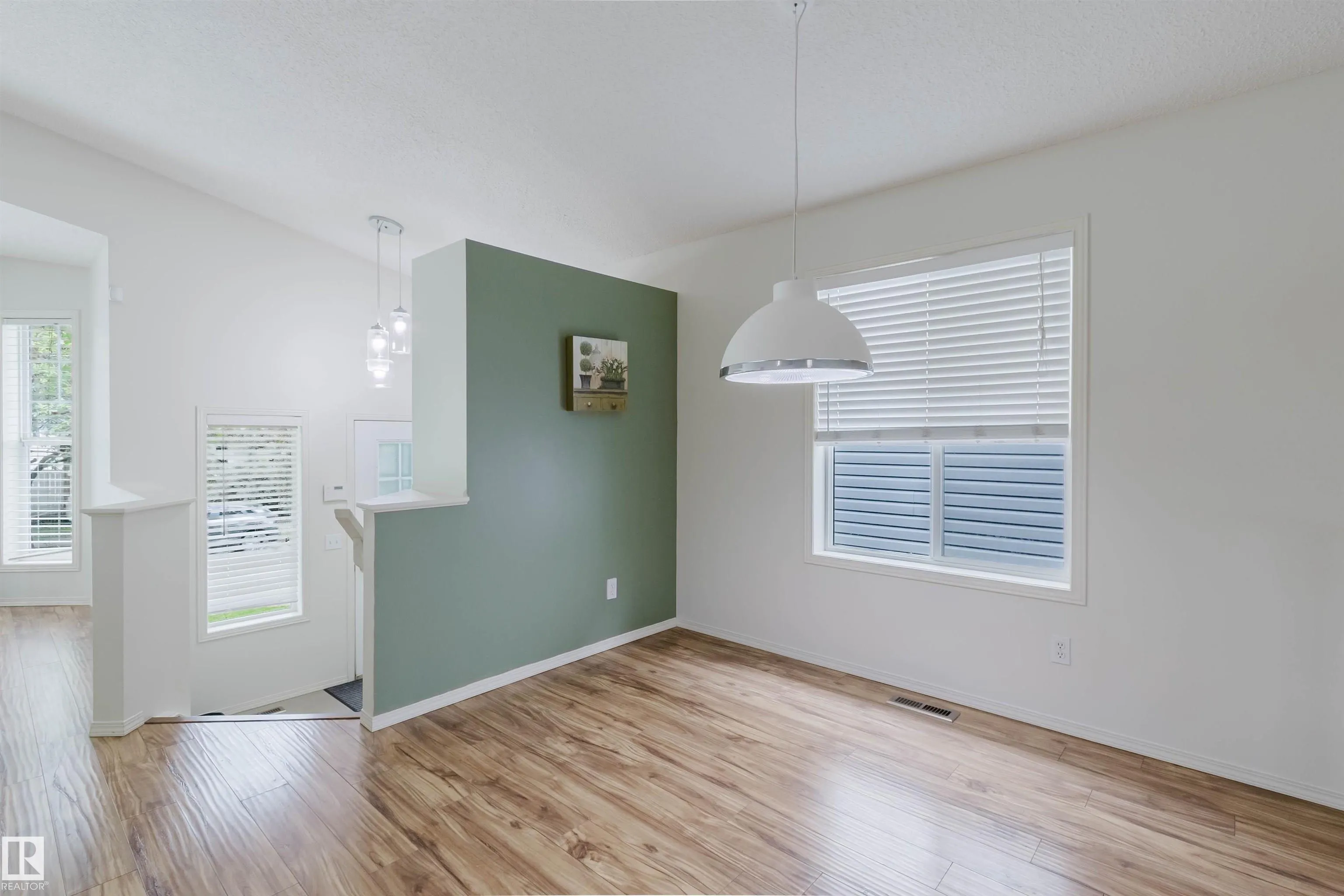 1694 TOMPKINS Wynd