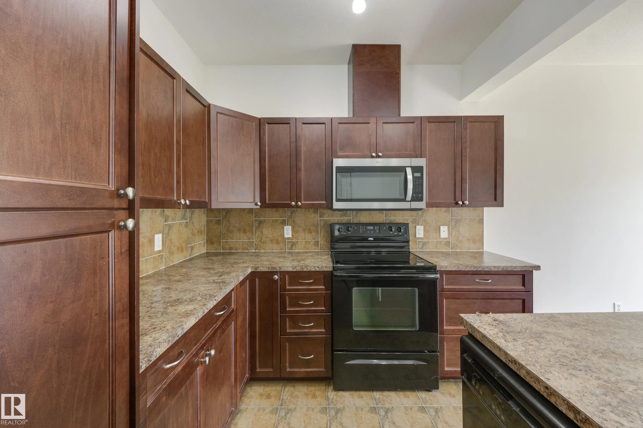 101 SANDSTONE Estates