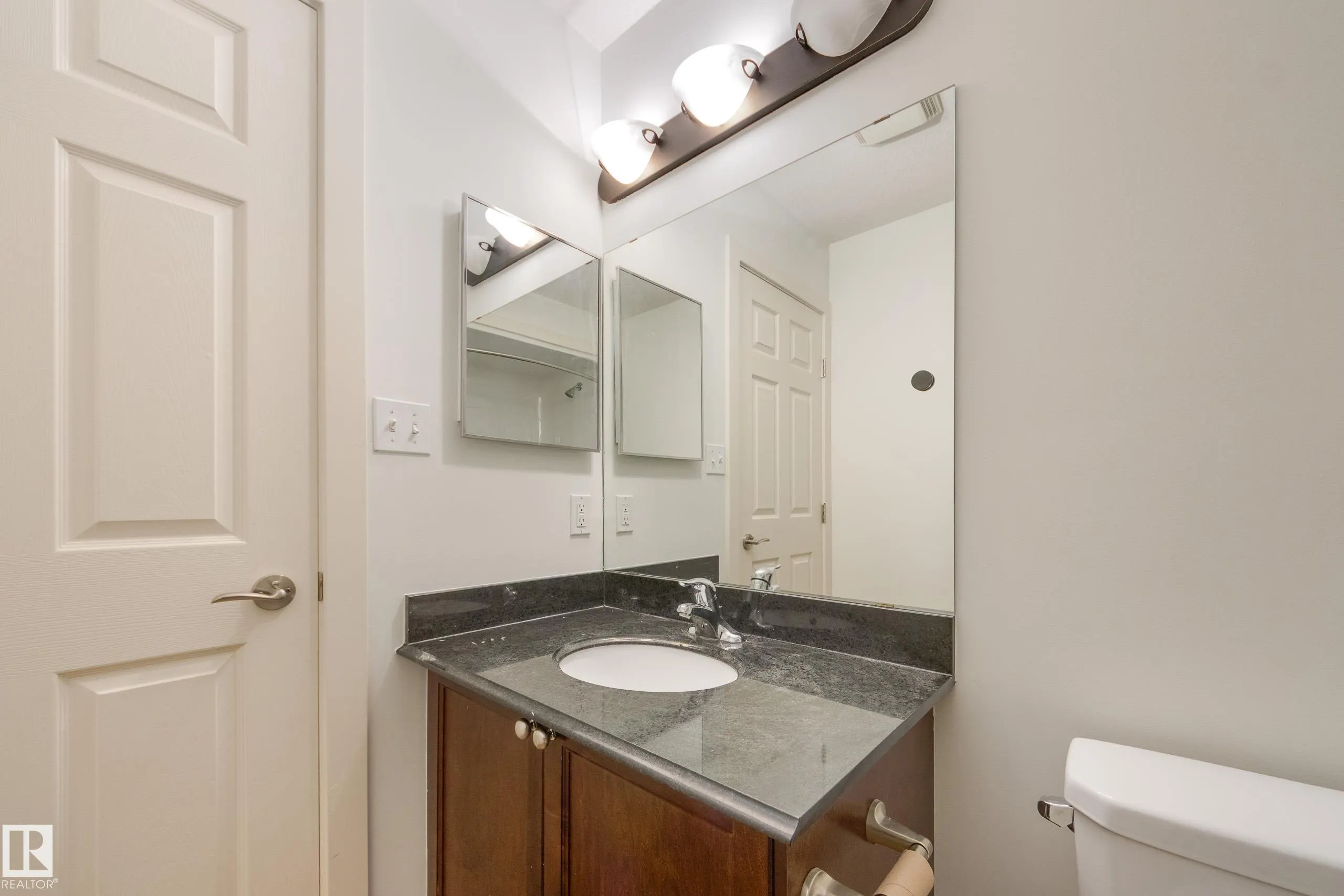 101 SANDSTONE Estates