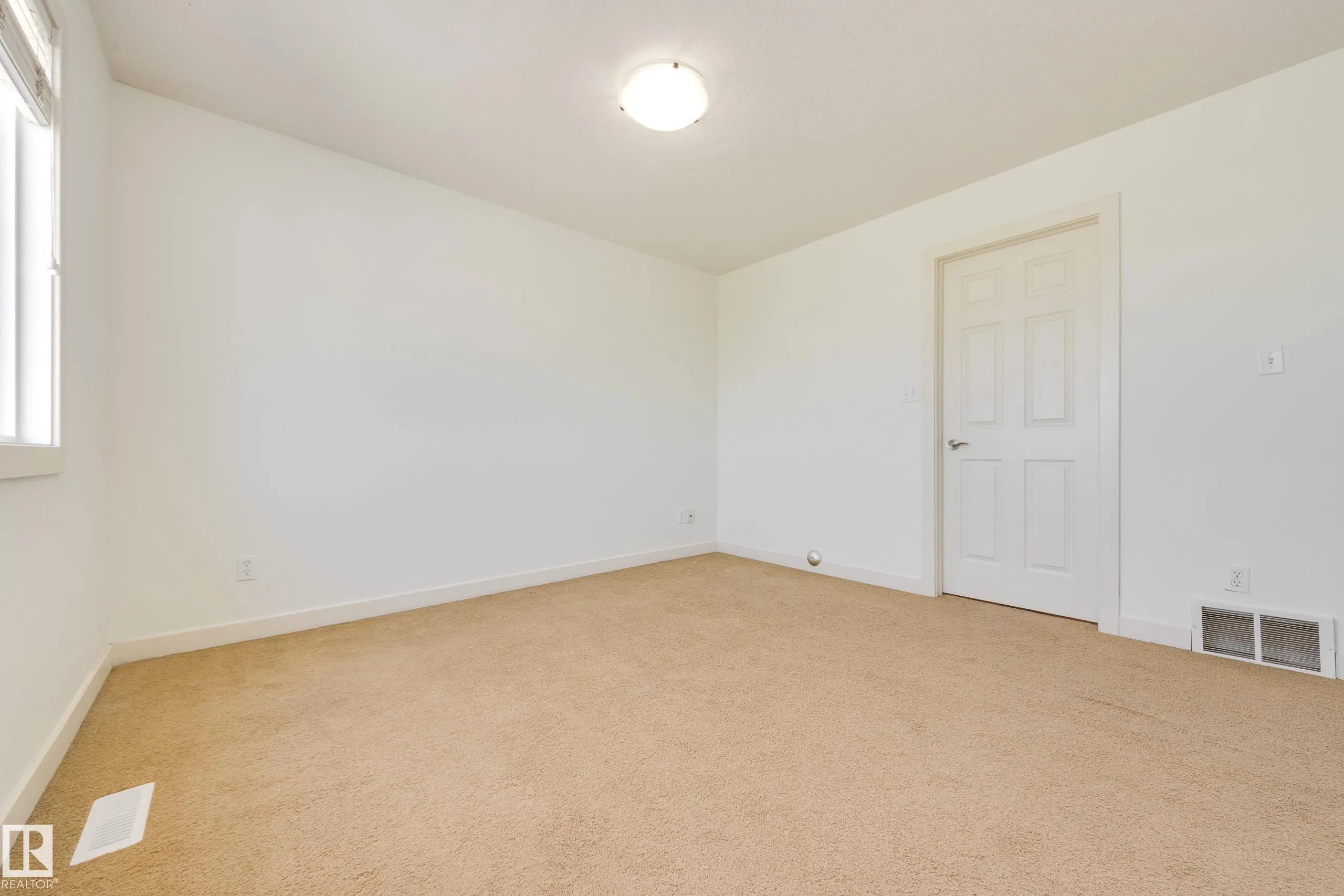 101 SANDSTONE Estates