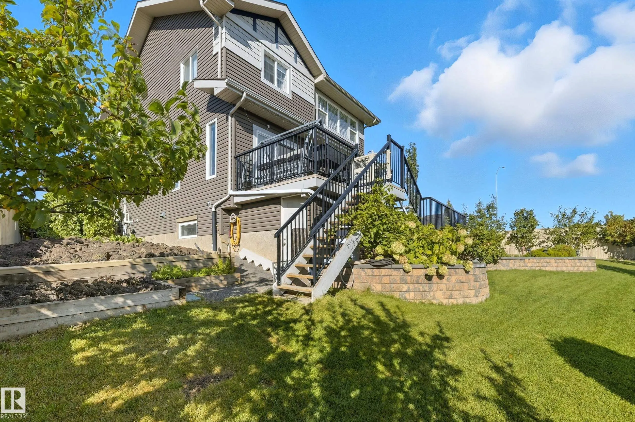 1590 Chapman Way