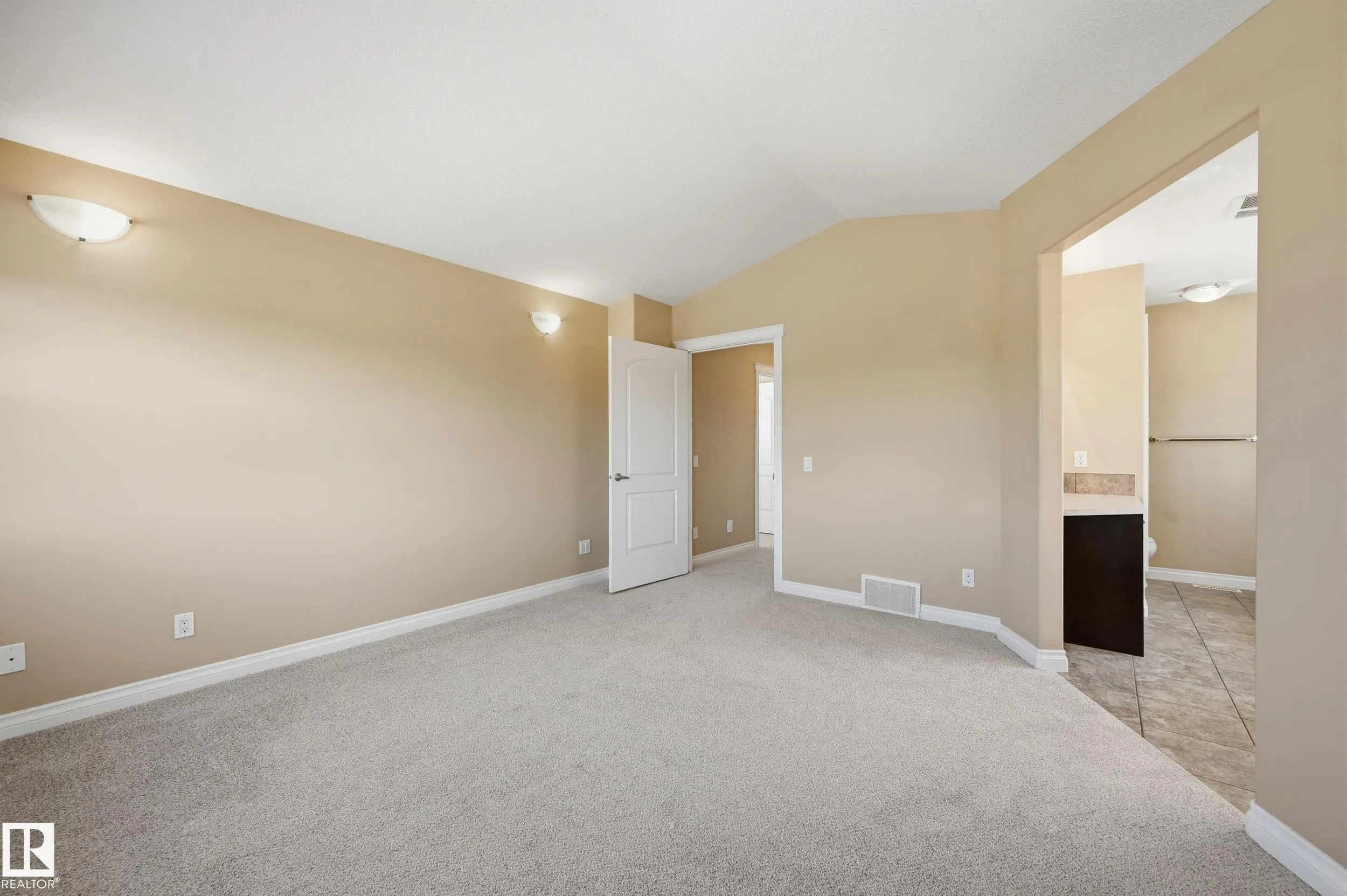 1590 Chapman Way