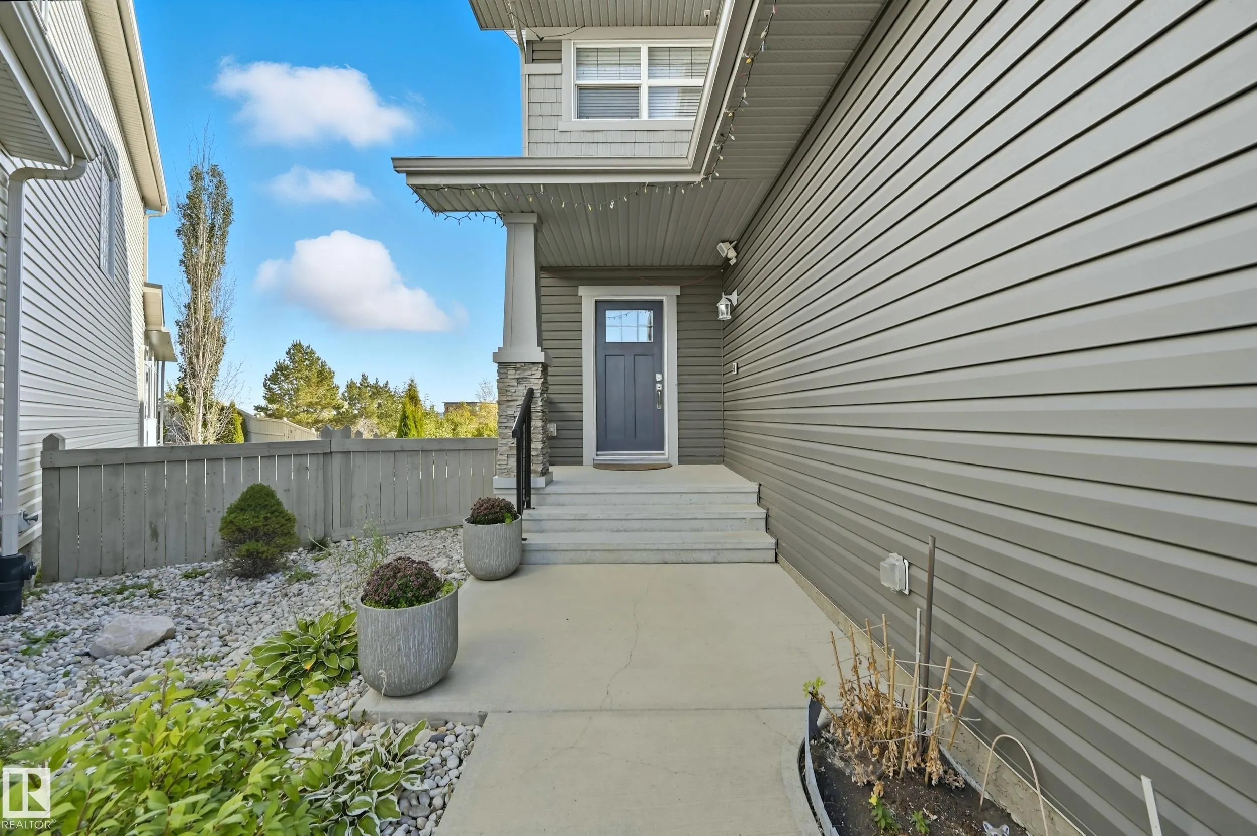 1590 Chapman Way