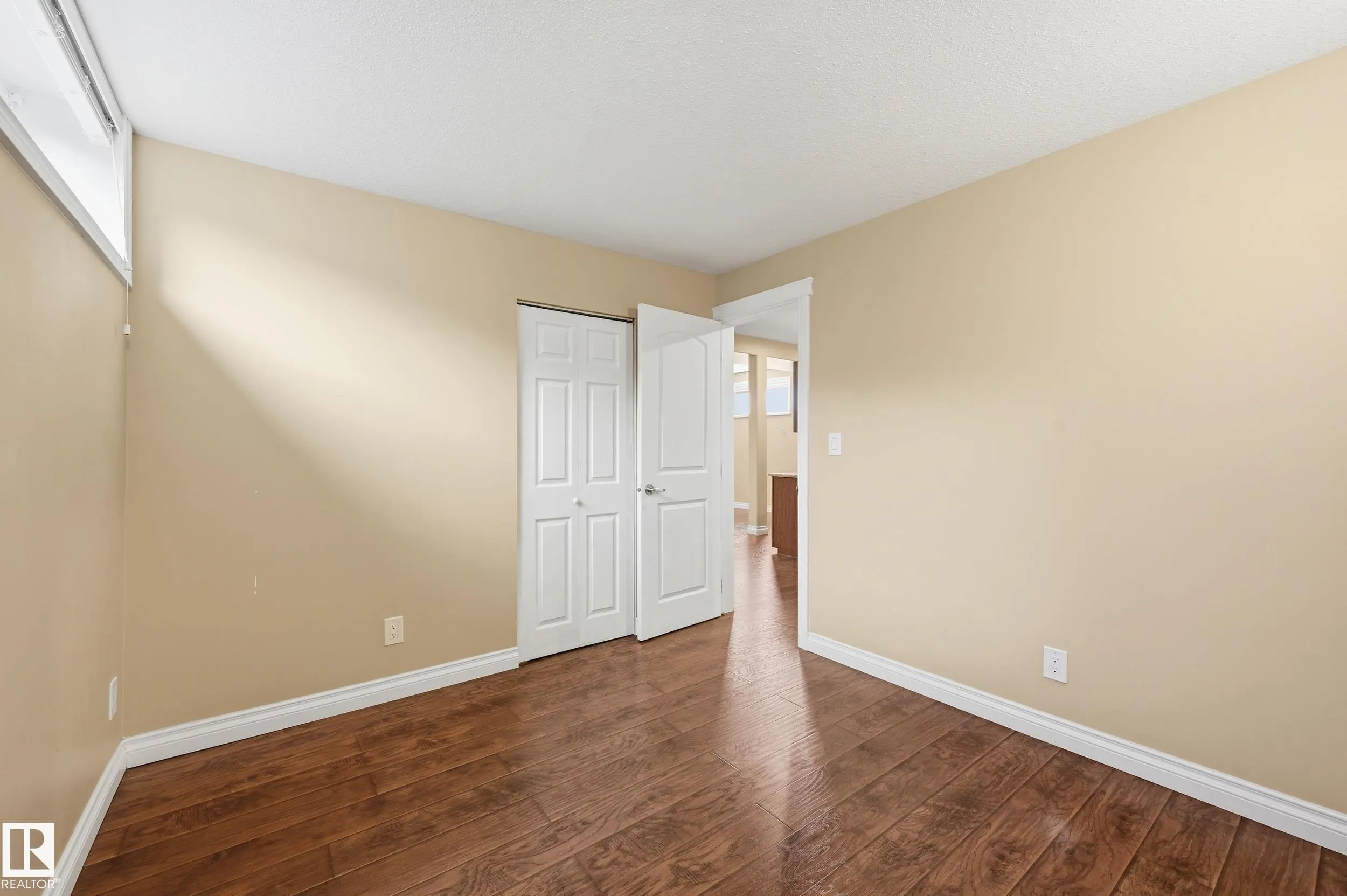 1590 Chapman Way