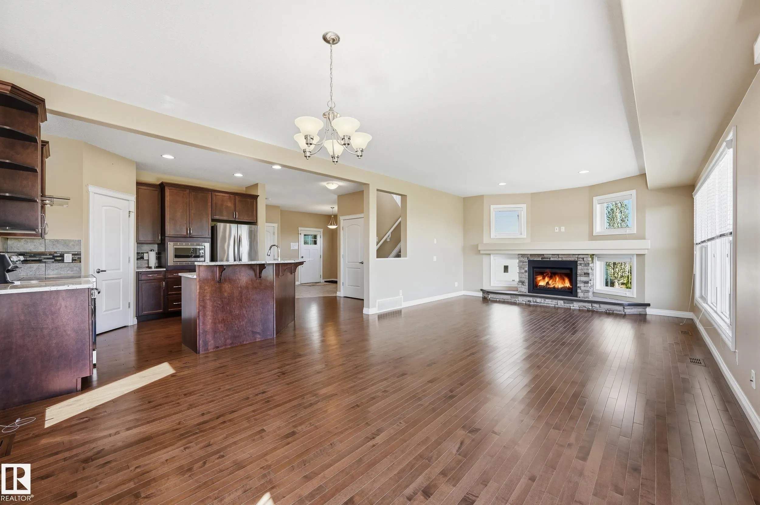 1590 Chapman Way