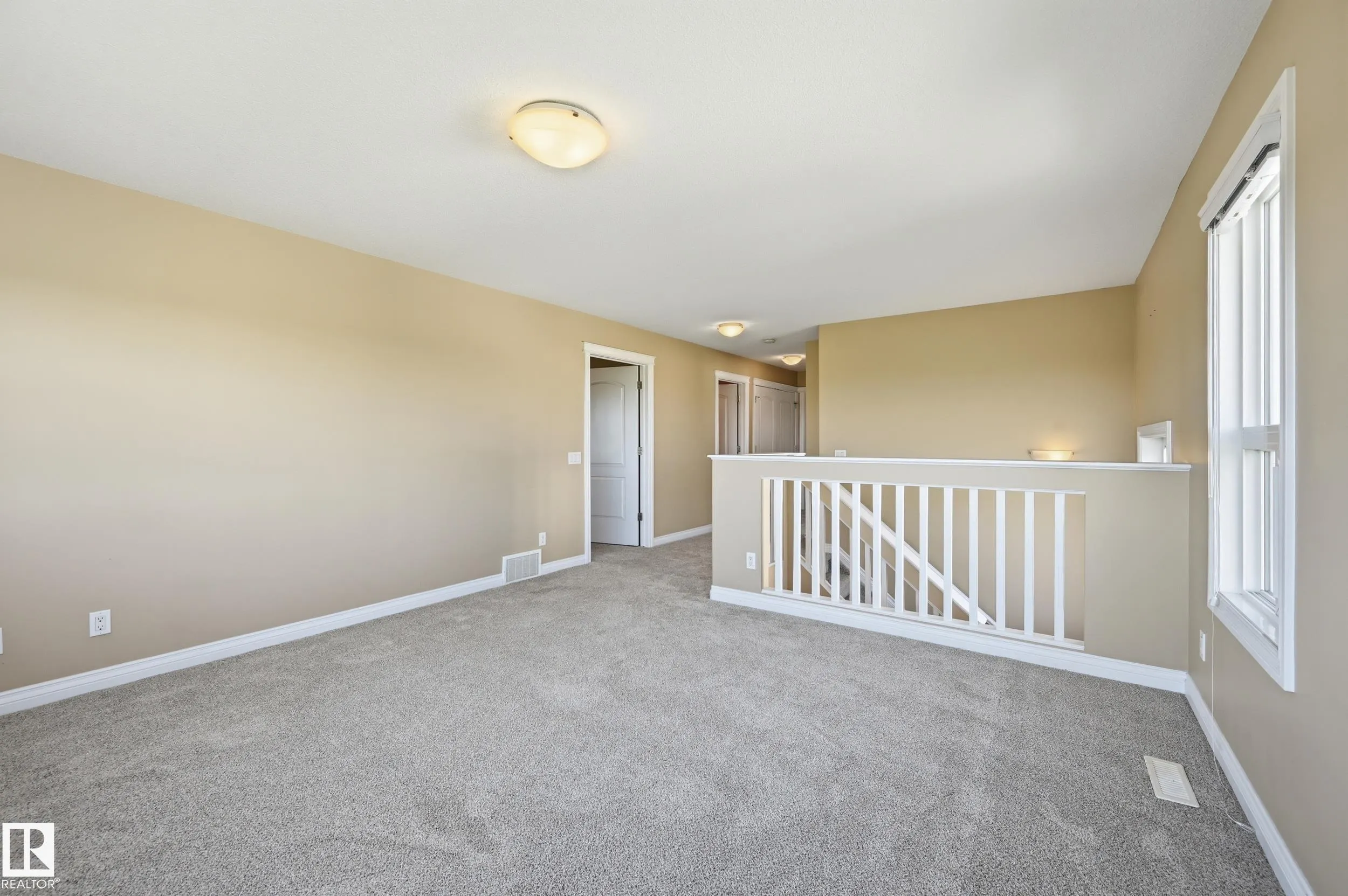 1590 Chapman Way