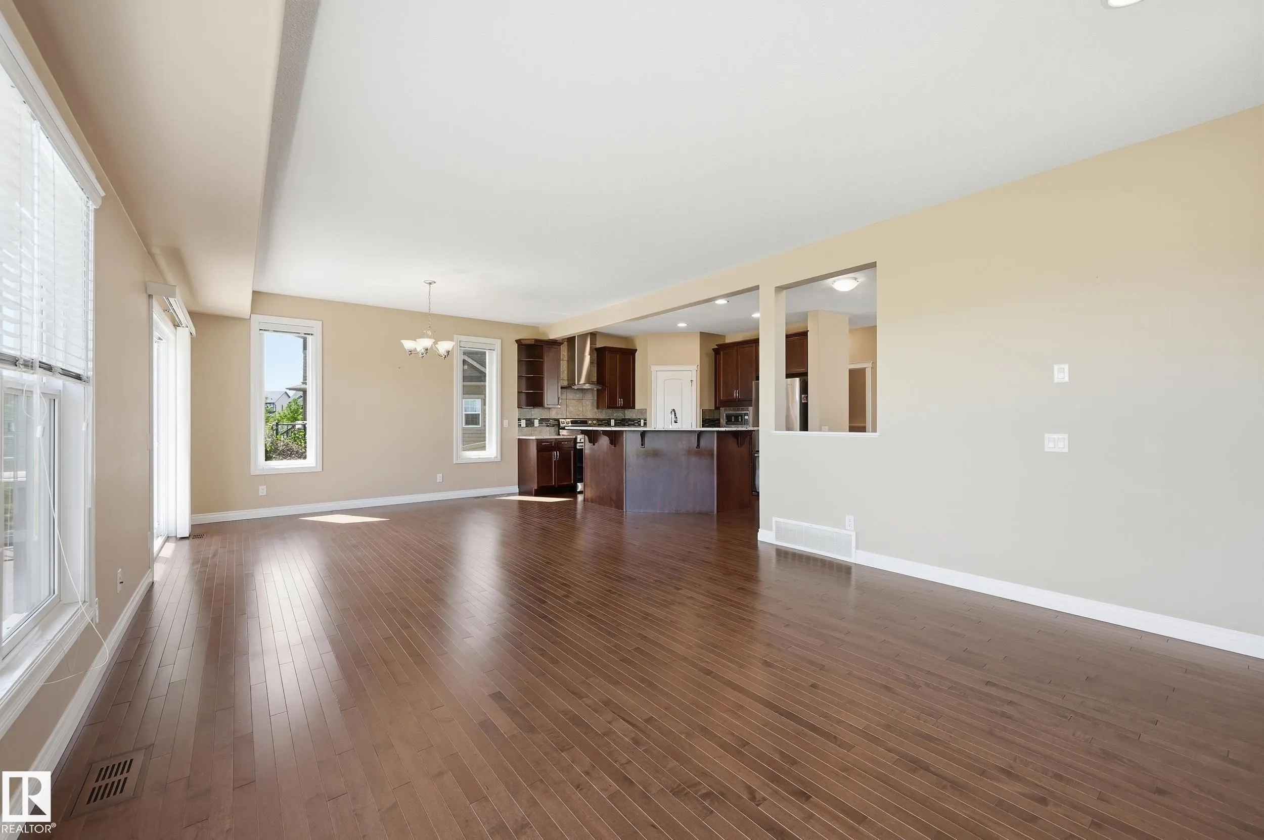 1590 Chapman Way