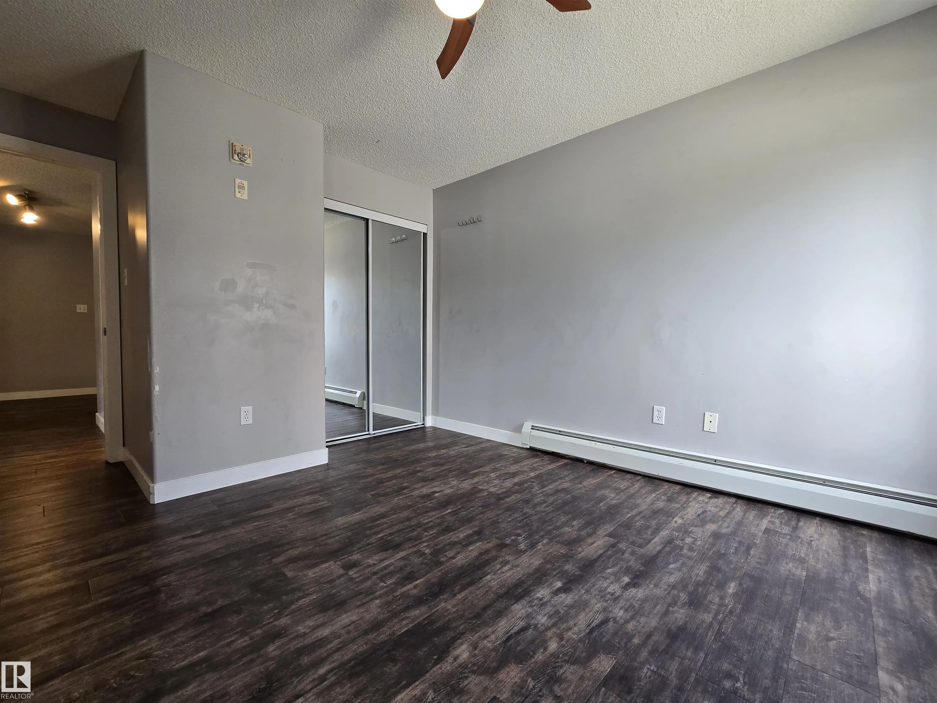 155 EDWARDS Drive