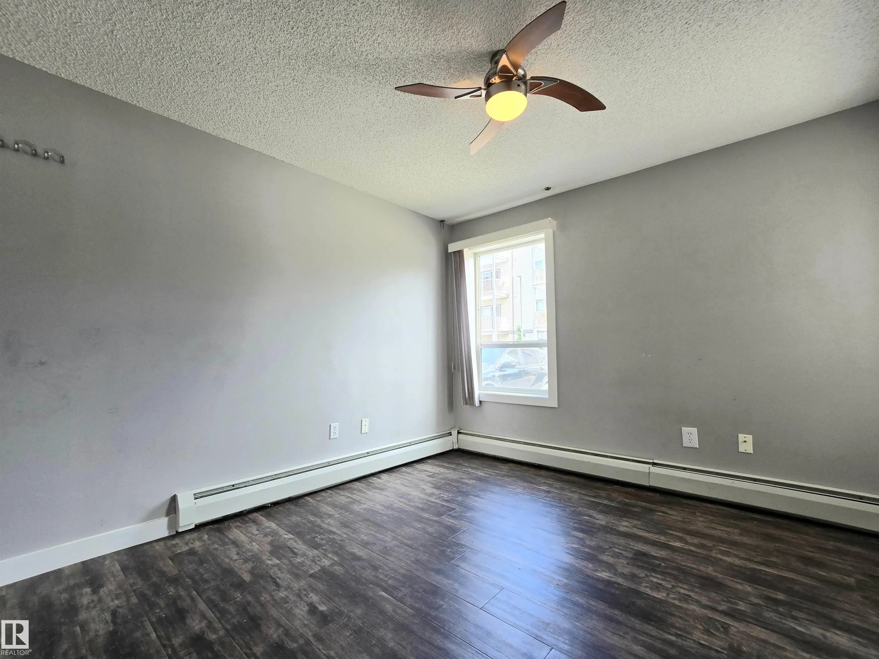 155 EDWARDS Drive