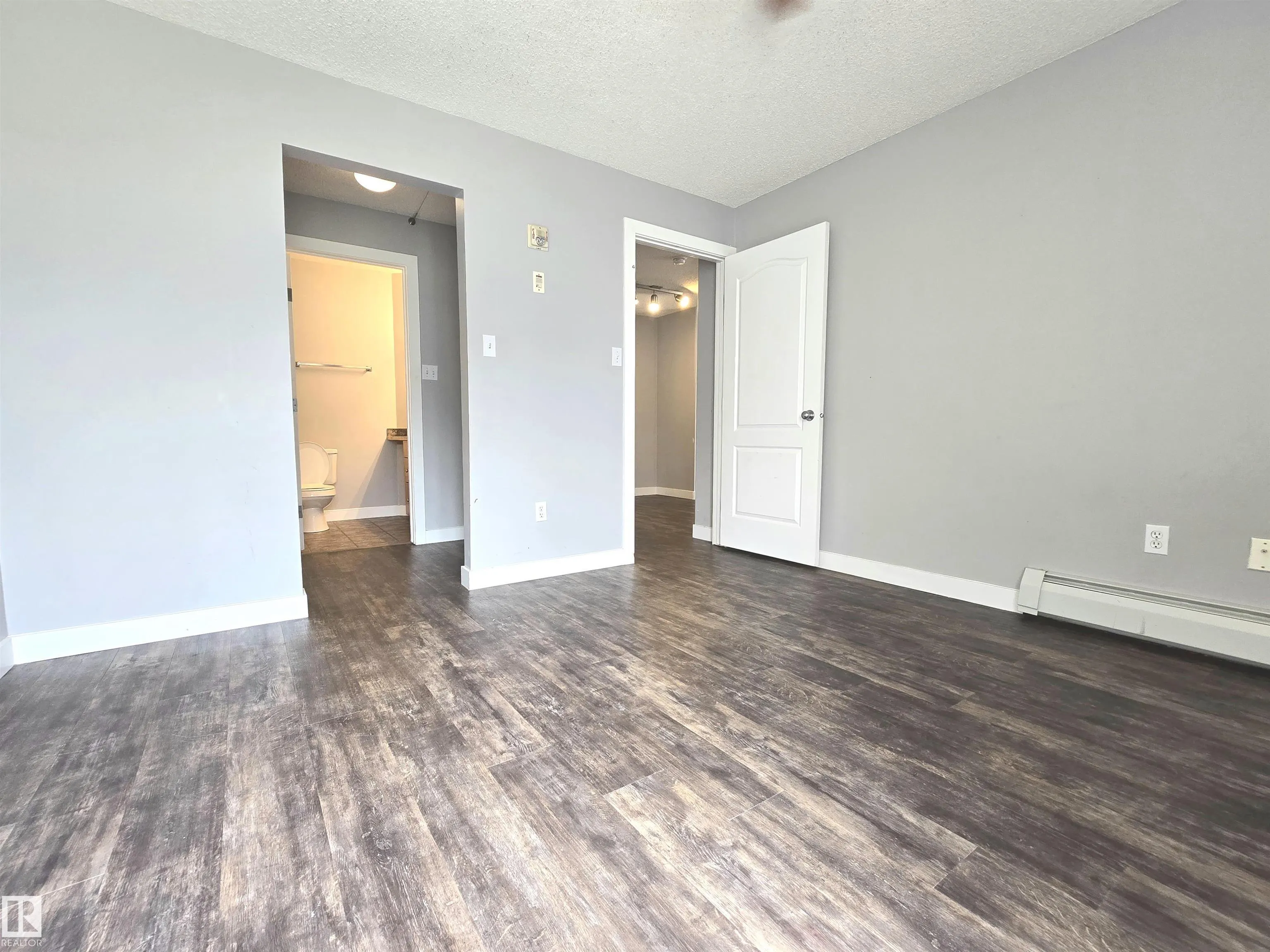 155 EDWARDS Drive