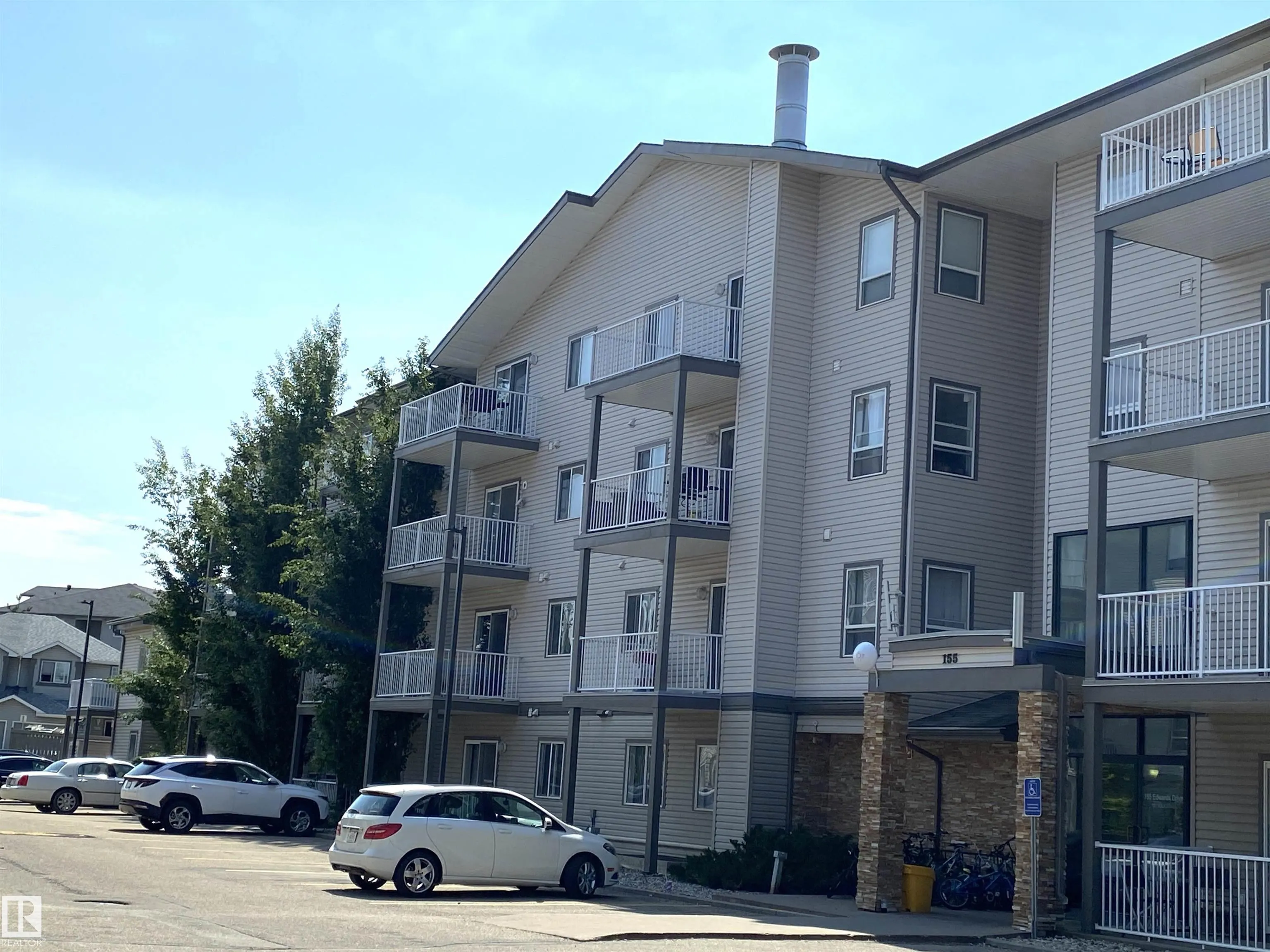 155 EDWARDS Drive