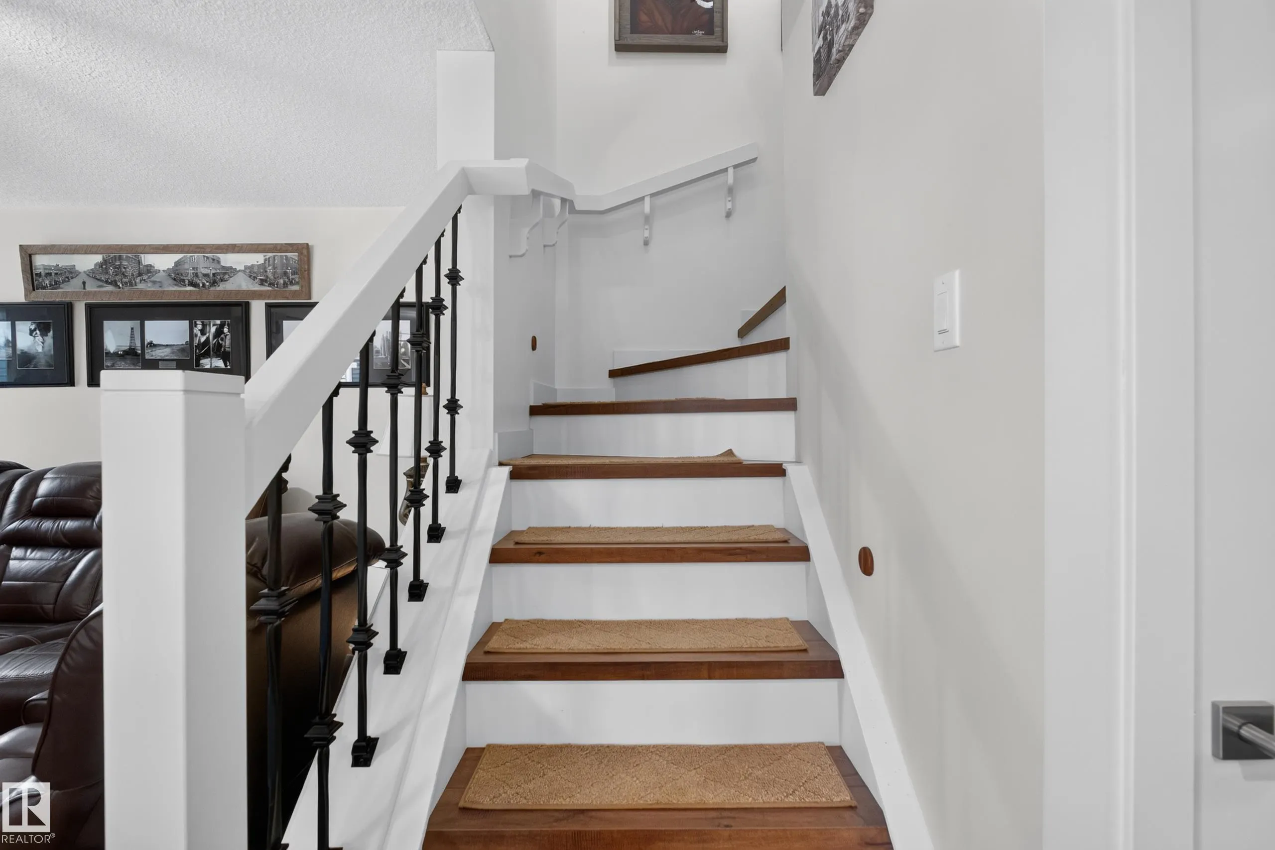 1122 ALLENDALE Crescent
