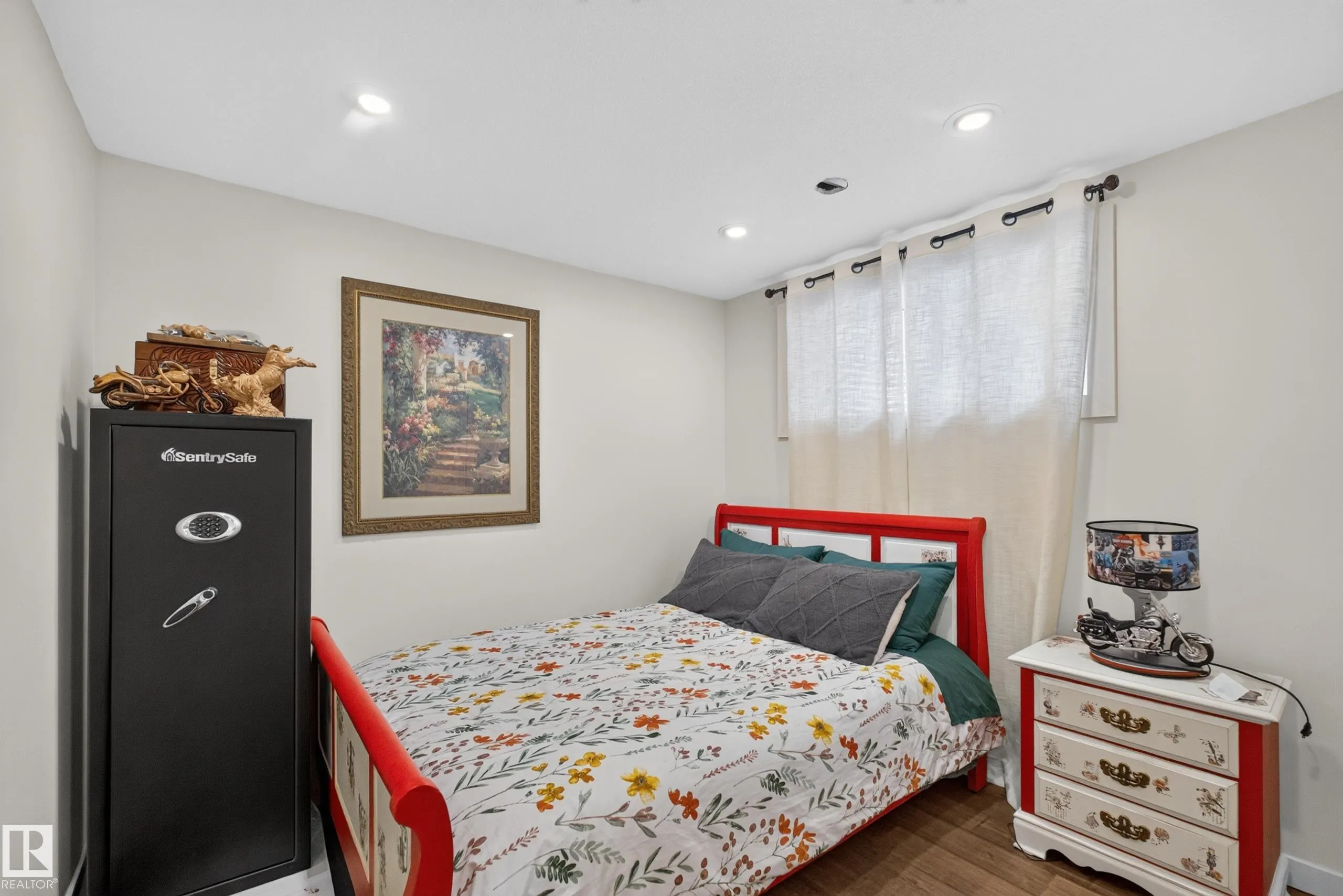1122 ALLENDALE Crescent