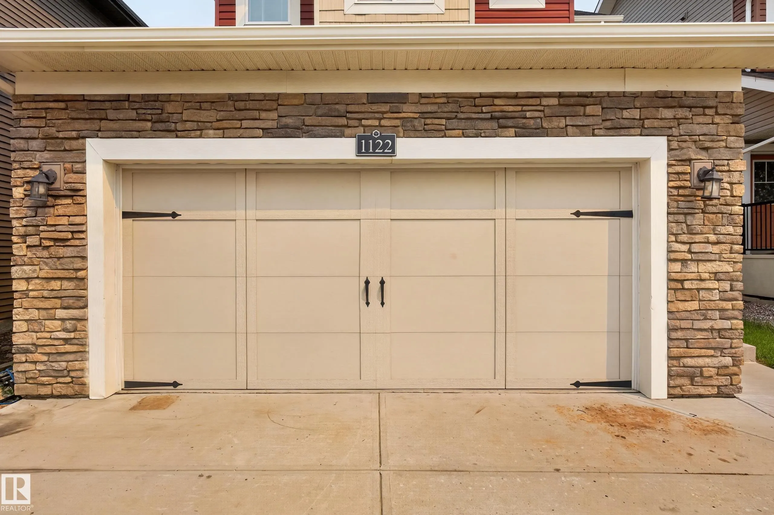 1122 ALLENDALE Crescent