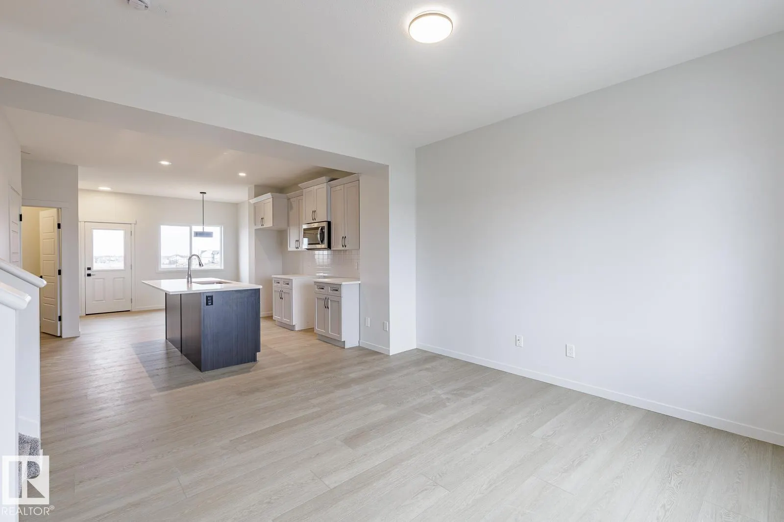 70 Dansereau Way
