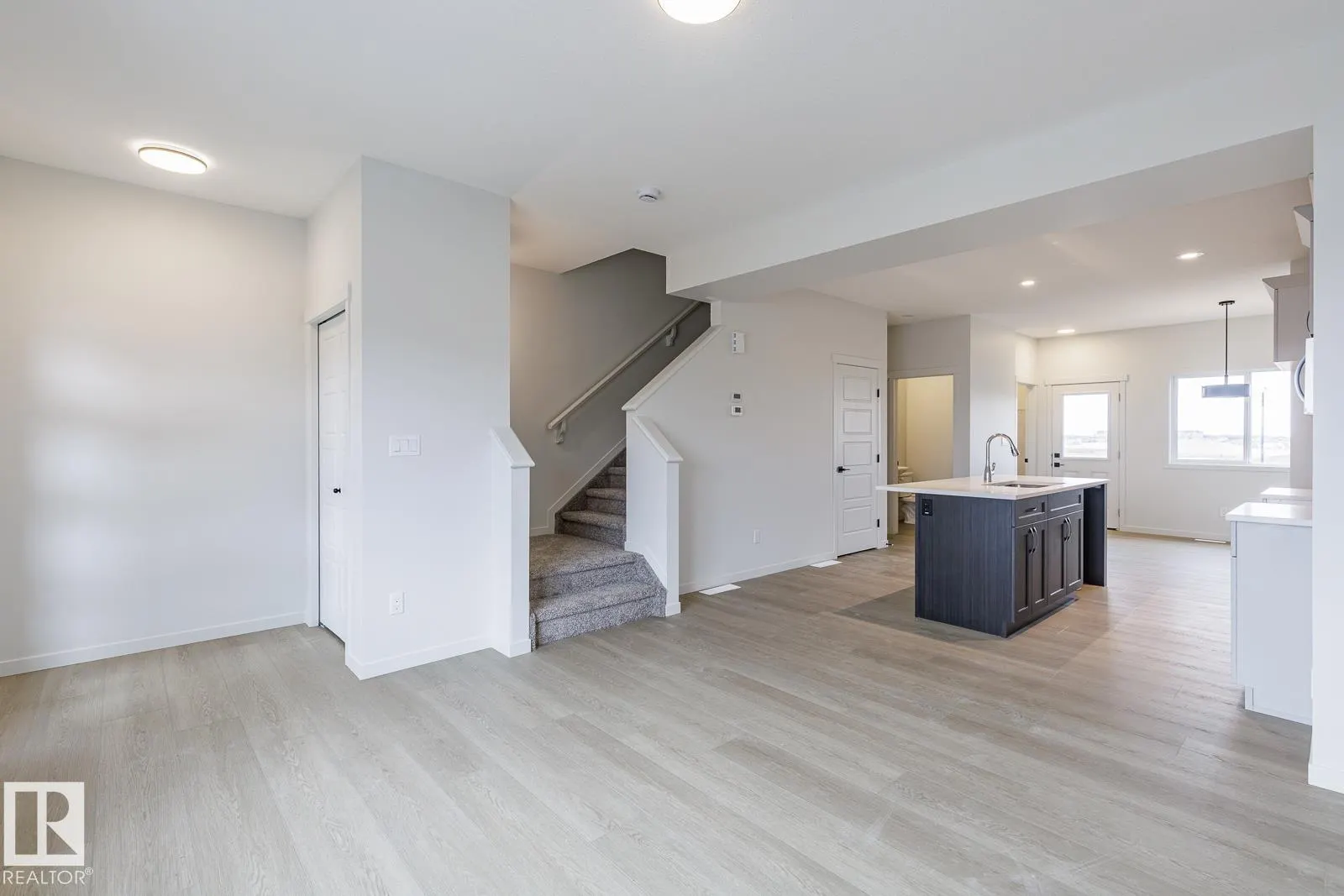 70 Dansereau Way