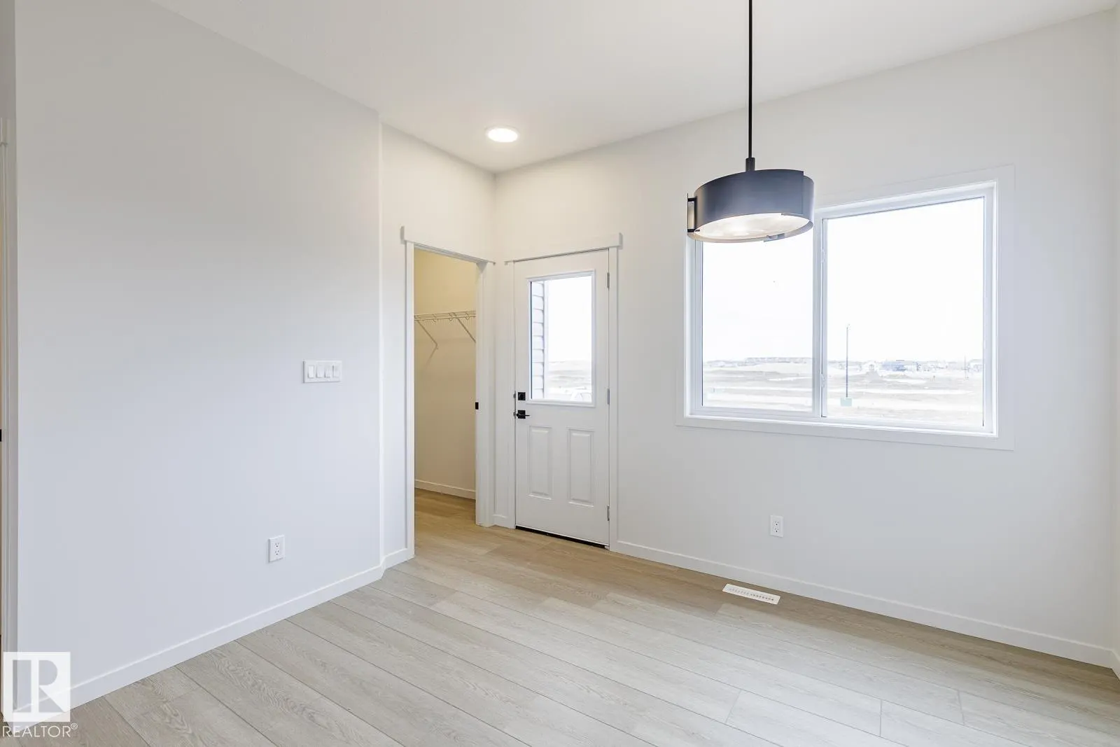 70 Dansereau Way