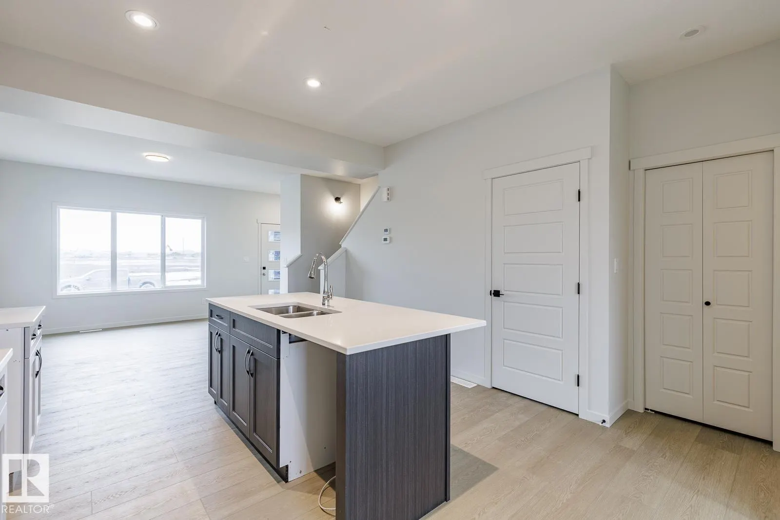 70 Dansereau Way