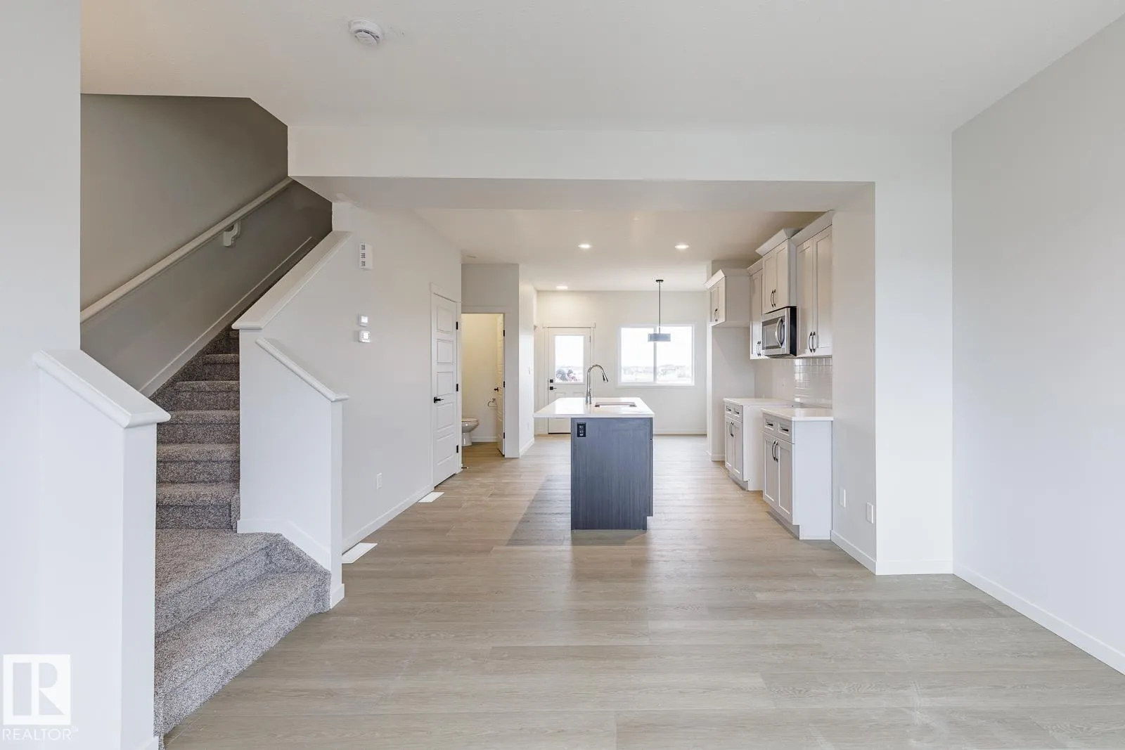 70 Dansereau Way