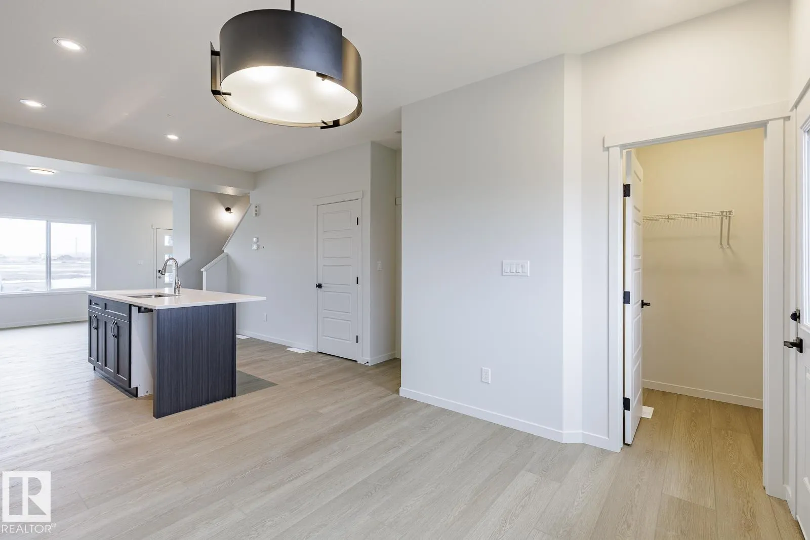 70 Dansereau Way