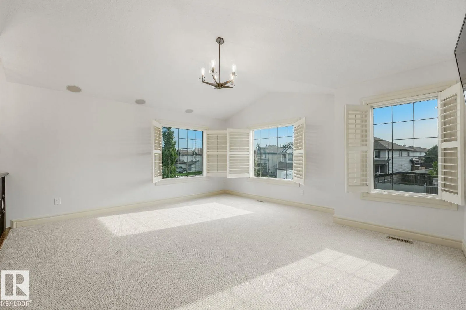 70 SUMMERCOURT Road