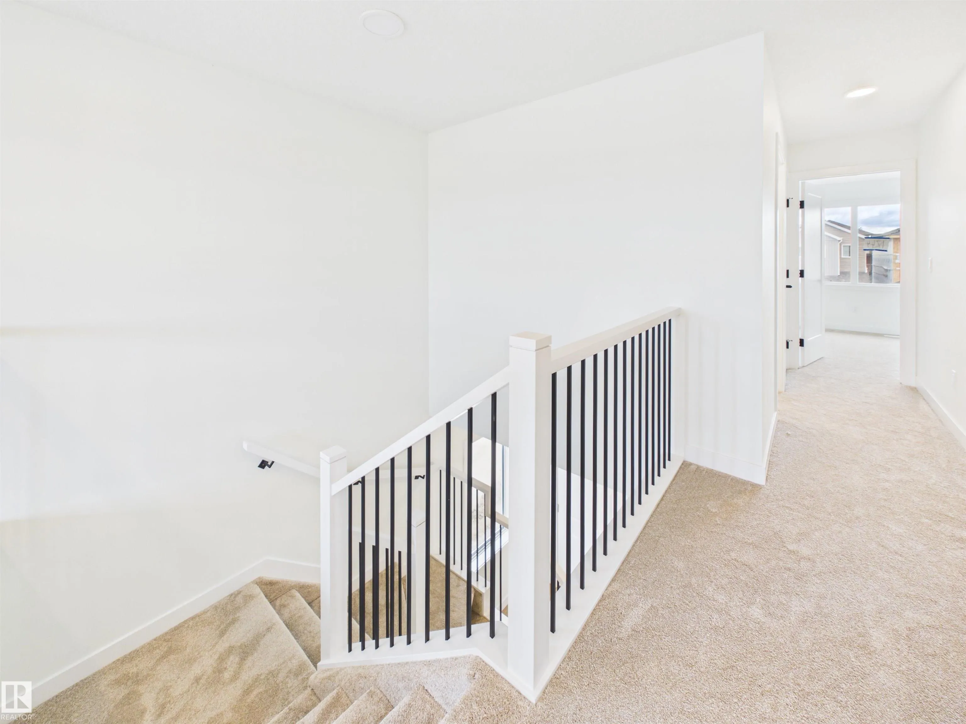 1744 WESTERRA Wynd