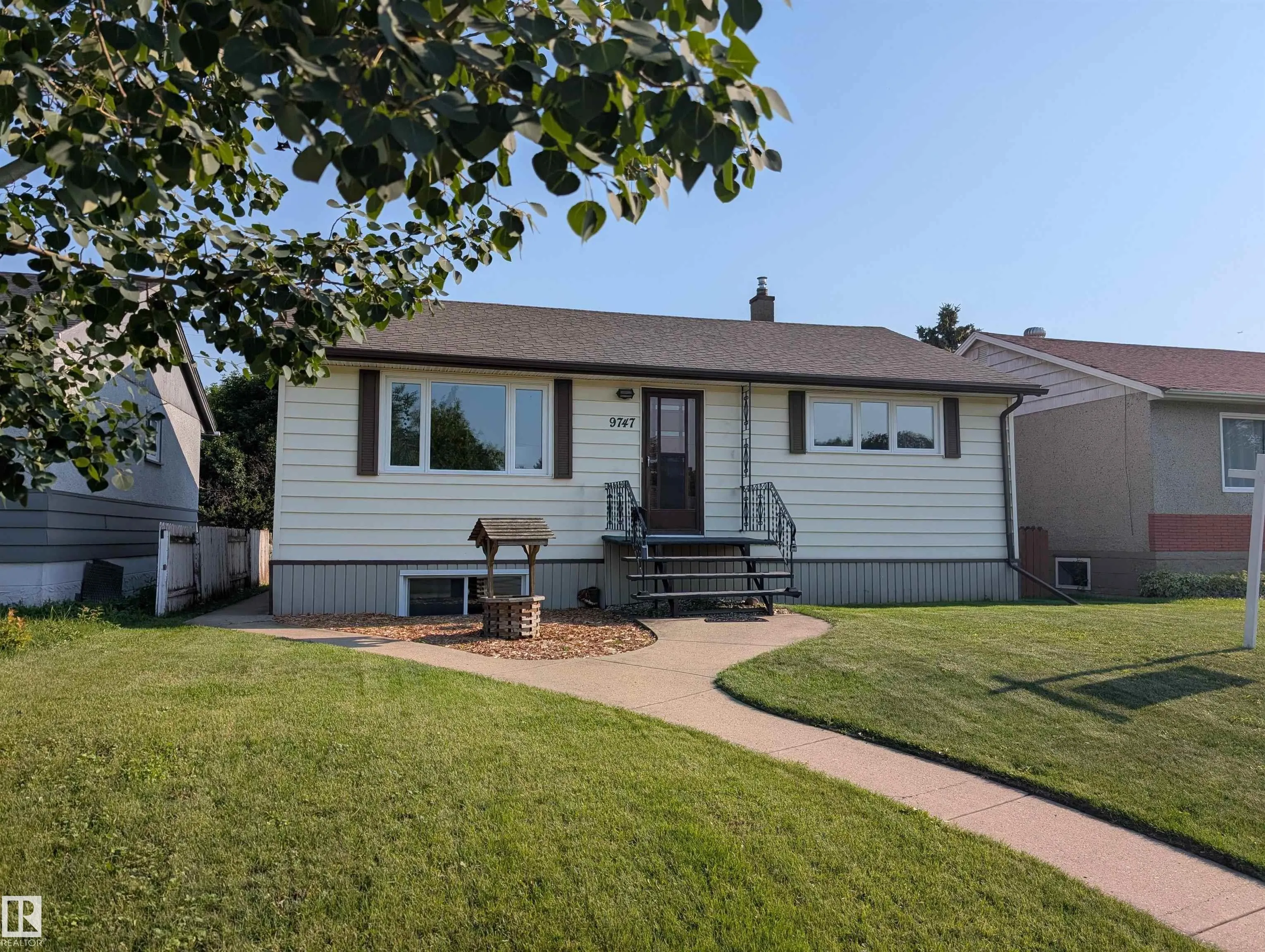 9747 66 Avenue